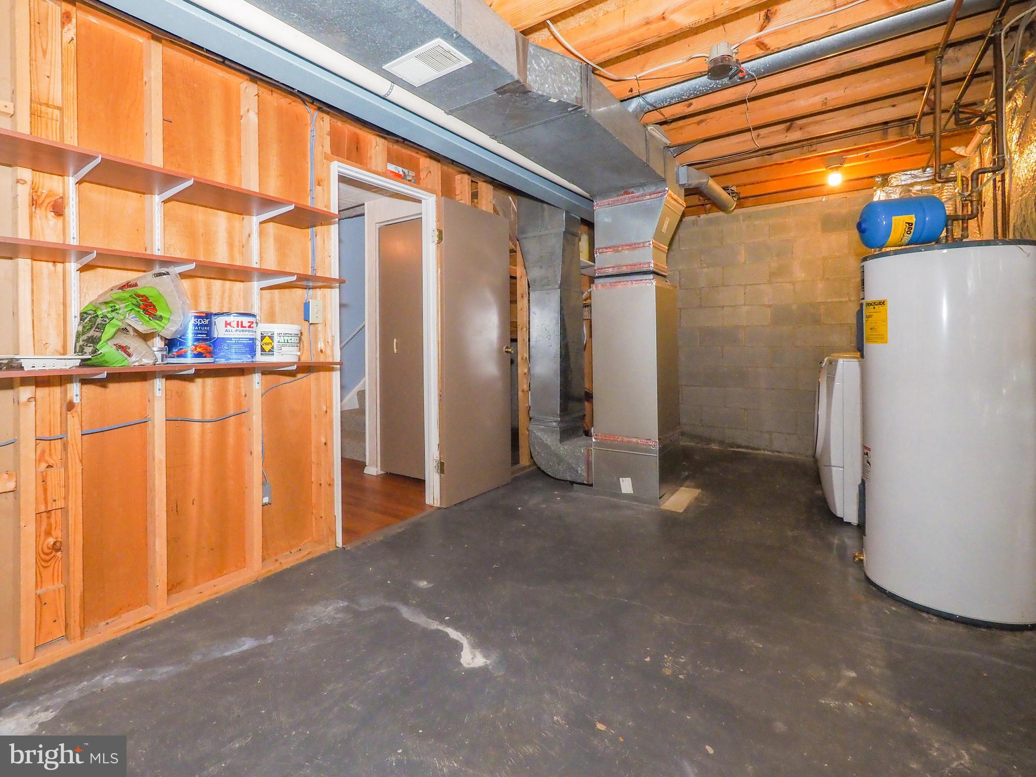 WOODS EDGE TOWNHOME CONDOMINIUMS - Residential