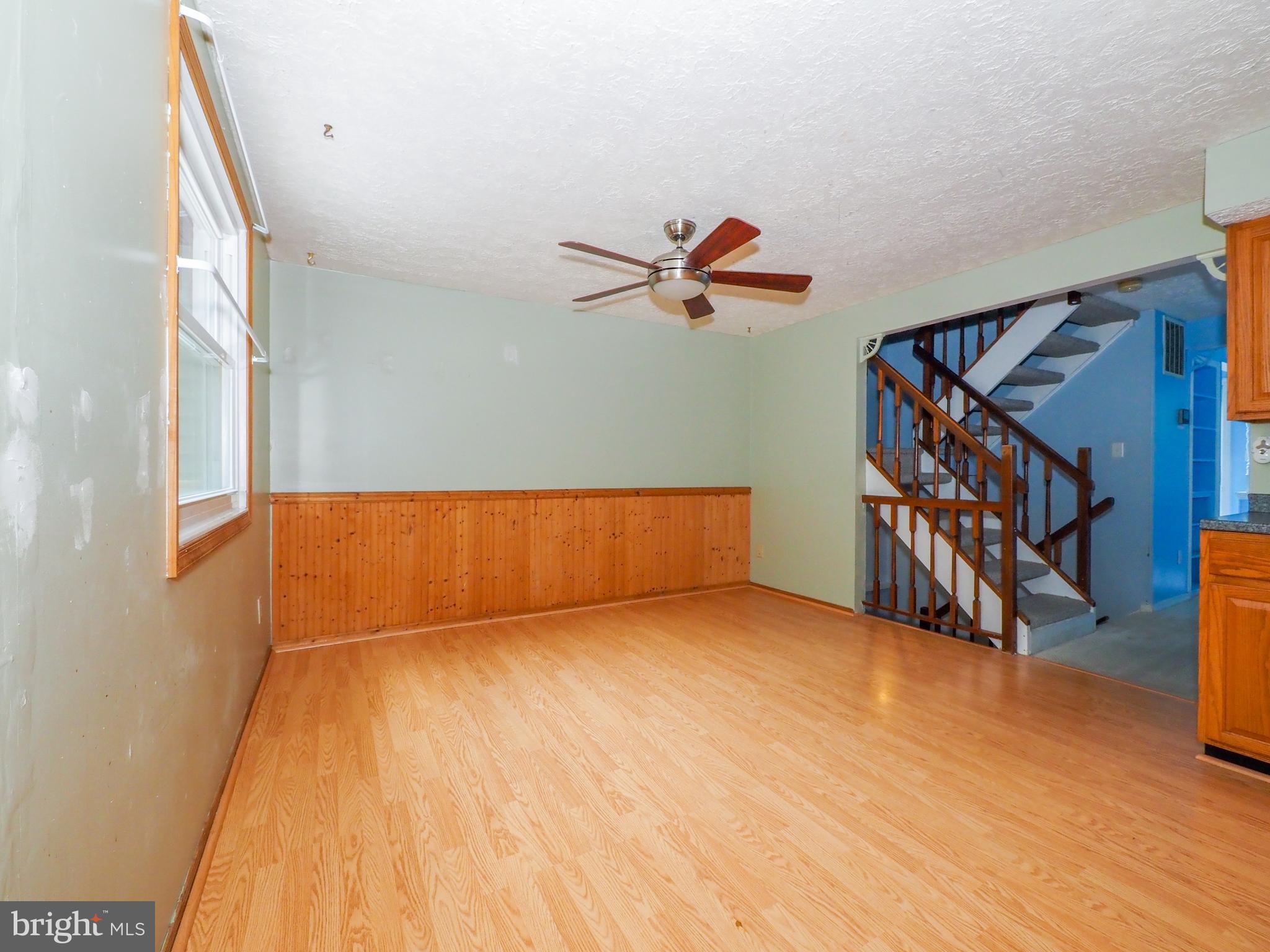 WOODS EDGE TOWNHOME CONDOMINIUMS - Residential