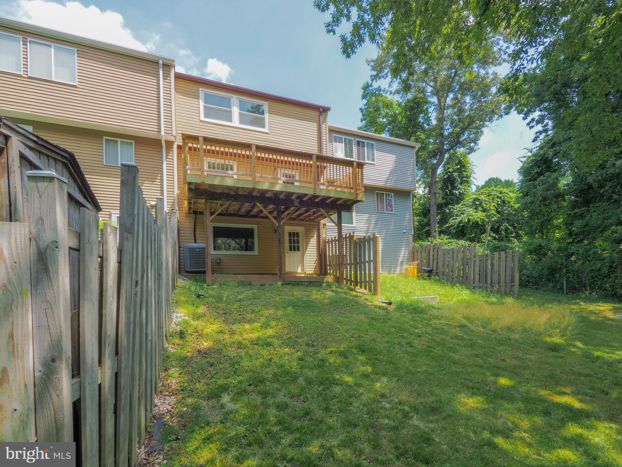 WOODS EDGE TOWNHOME CONDOMINIUMS - Residential