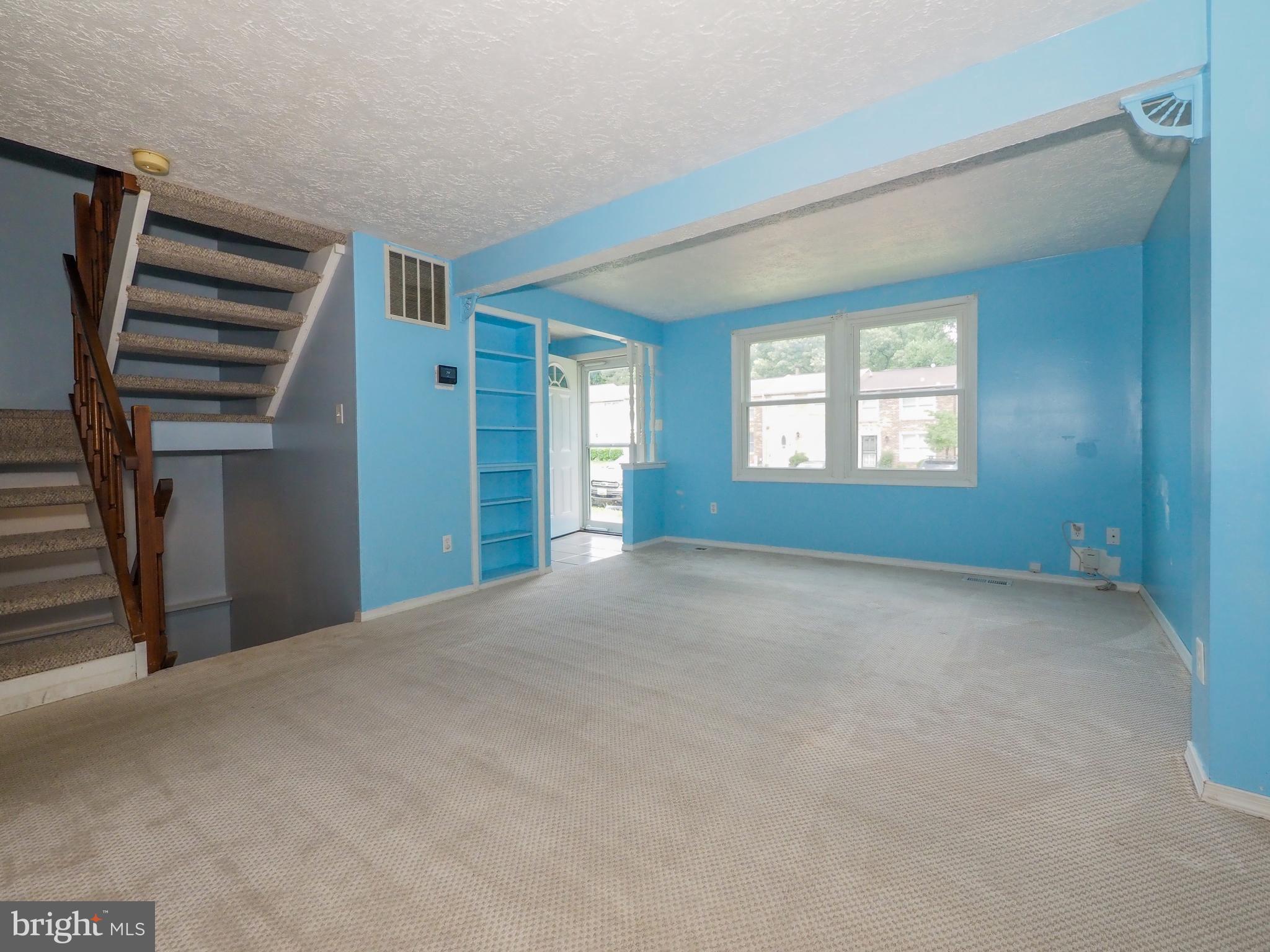 WOODS EDGE TOWNHOME CONDOMINIUMS - Residential