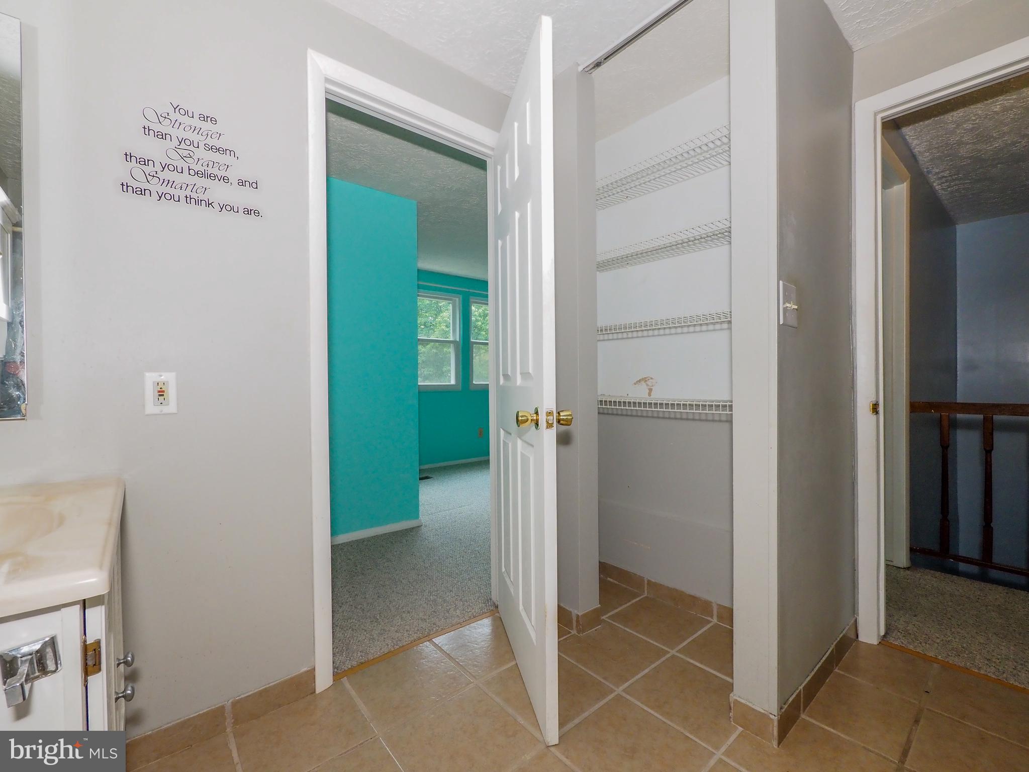 WOODS EDGE TOWNHOME CONDOMINIUMS - Residential