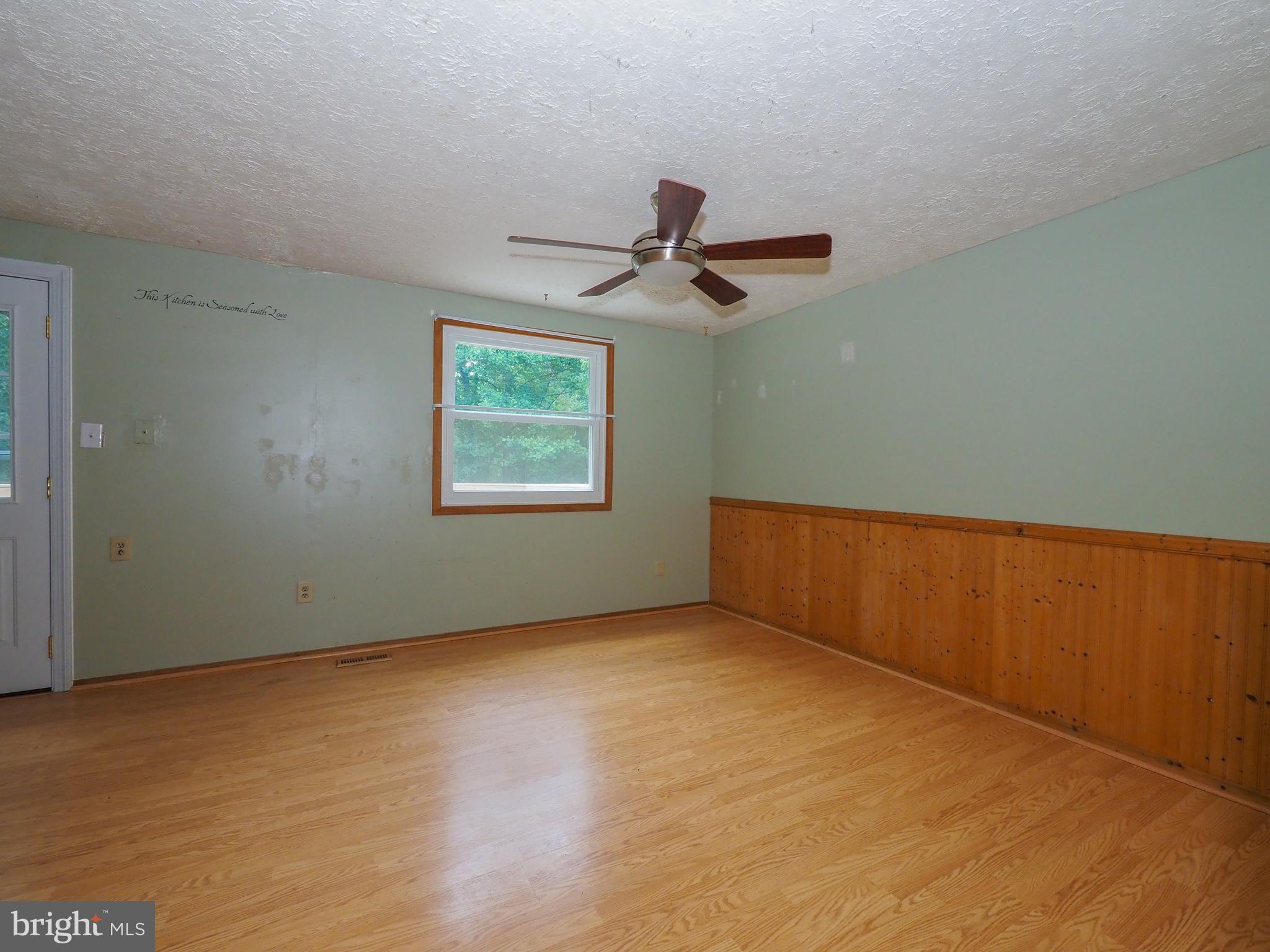 WOODS EDGE TOWNHOME CONDOMINIUMS - Residential