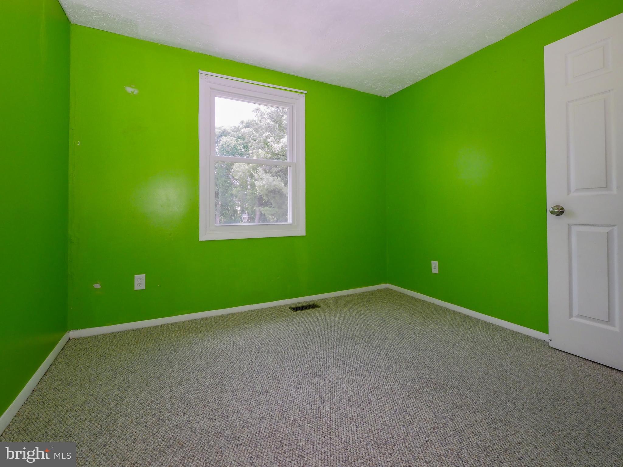 WOODS EDGE TOWNHOME CONDOMINIUMS - Residential