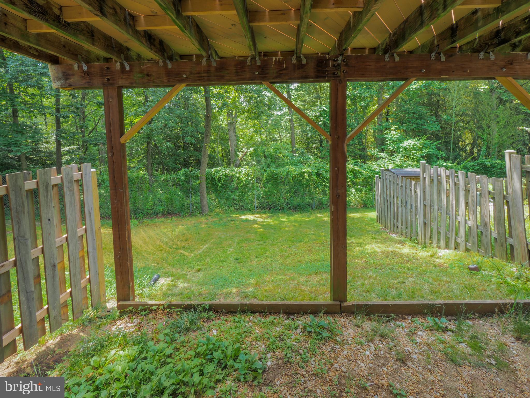 WOODS EDGE TOWNHOME CONDOMINIUMS - Residential