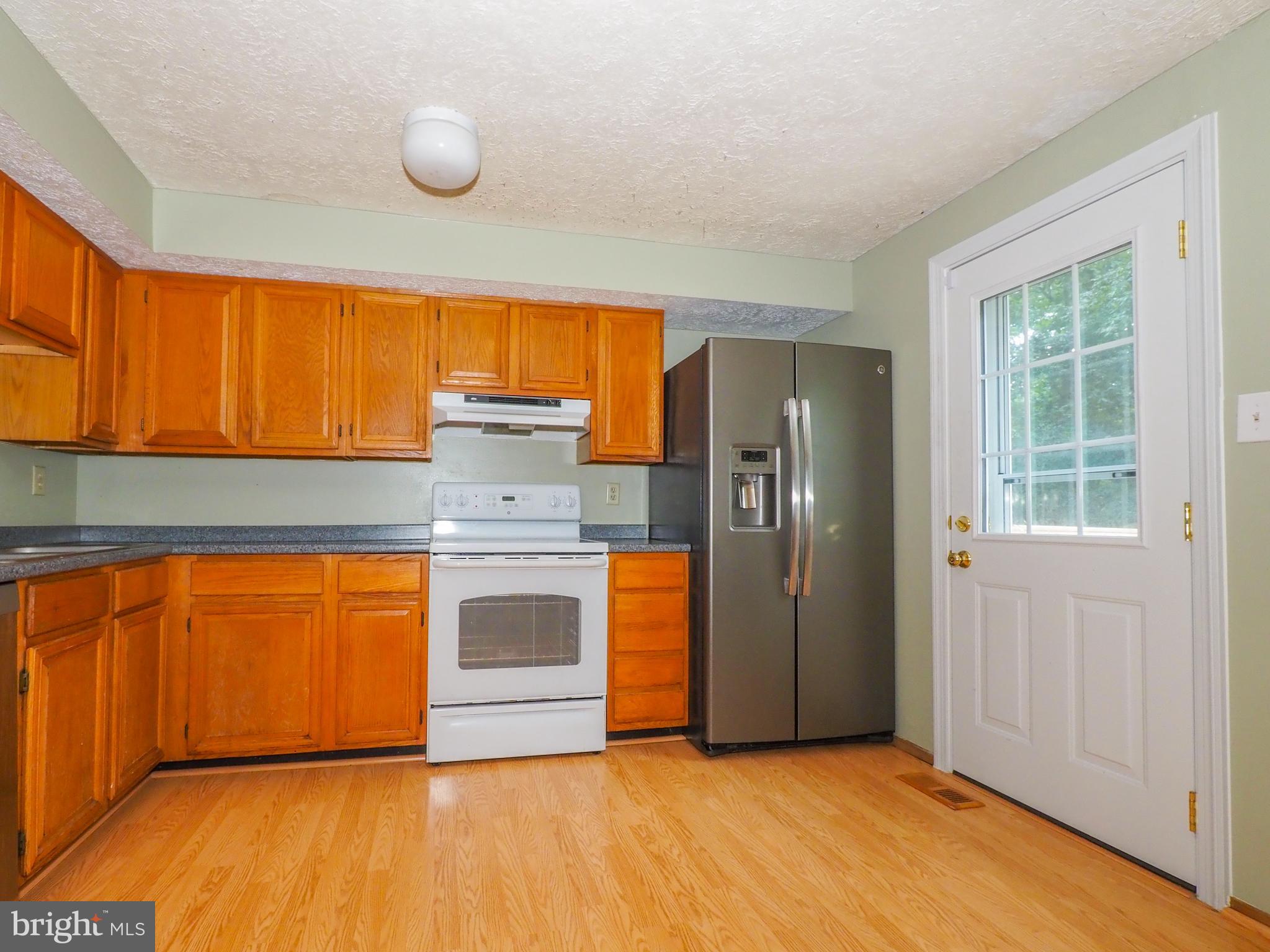 WOODS EDGE TOWNHOME CONDOMINIUMS - Residential