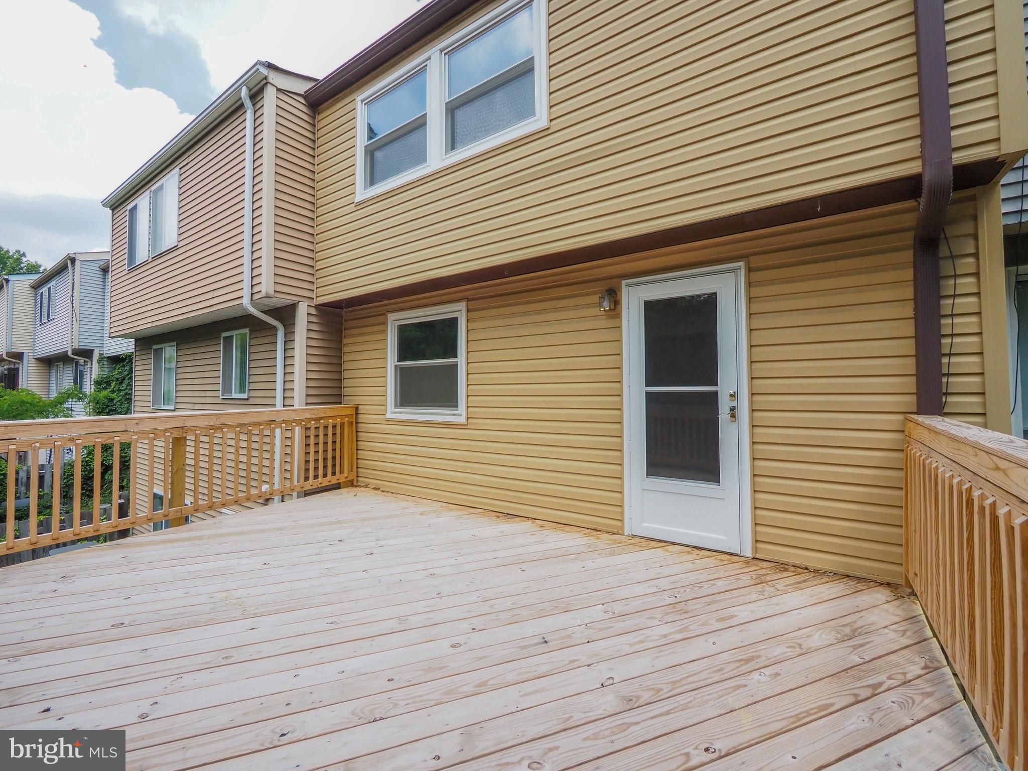 WOODS EDGE TOWNHOME CONDOMINIUMS - Residential