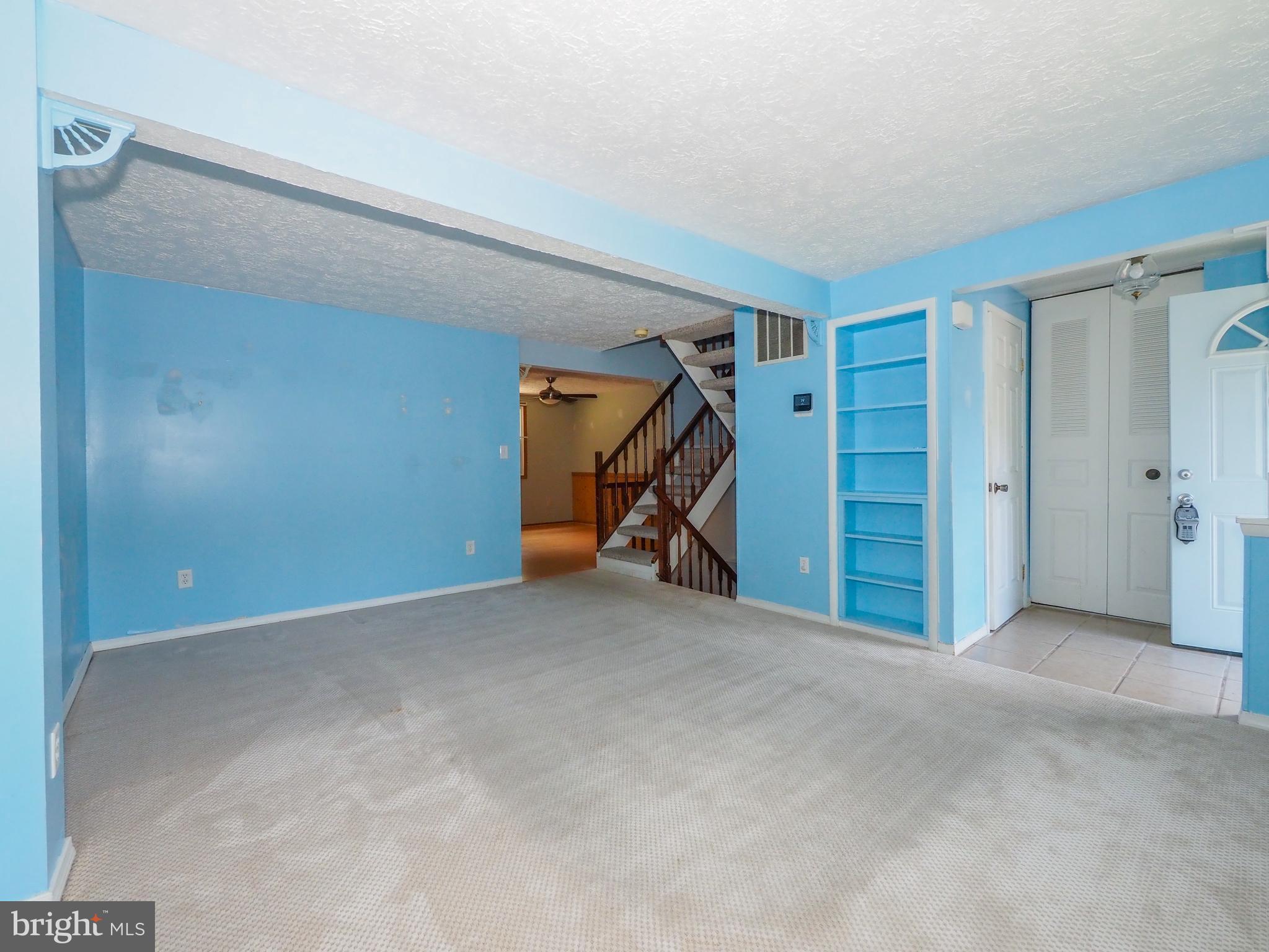 WOODS EDGE TOWNHOME CONDOMINIUMS - Residential