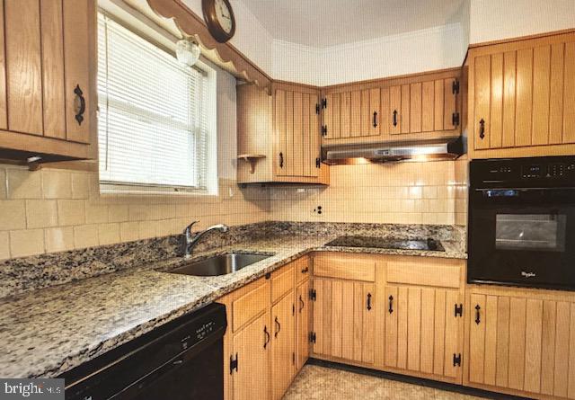 SCHOOL GARDENS - Residential Lease