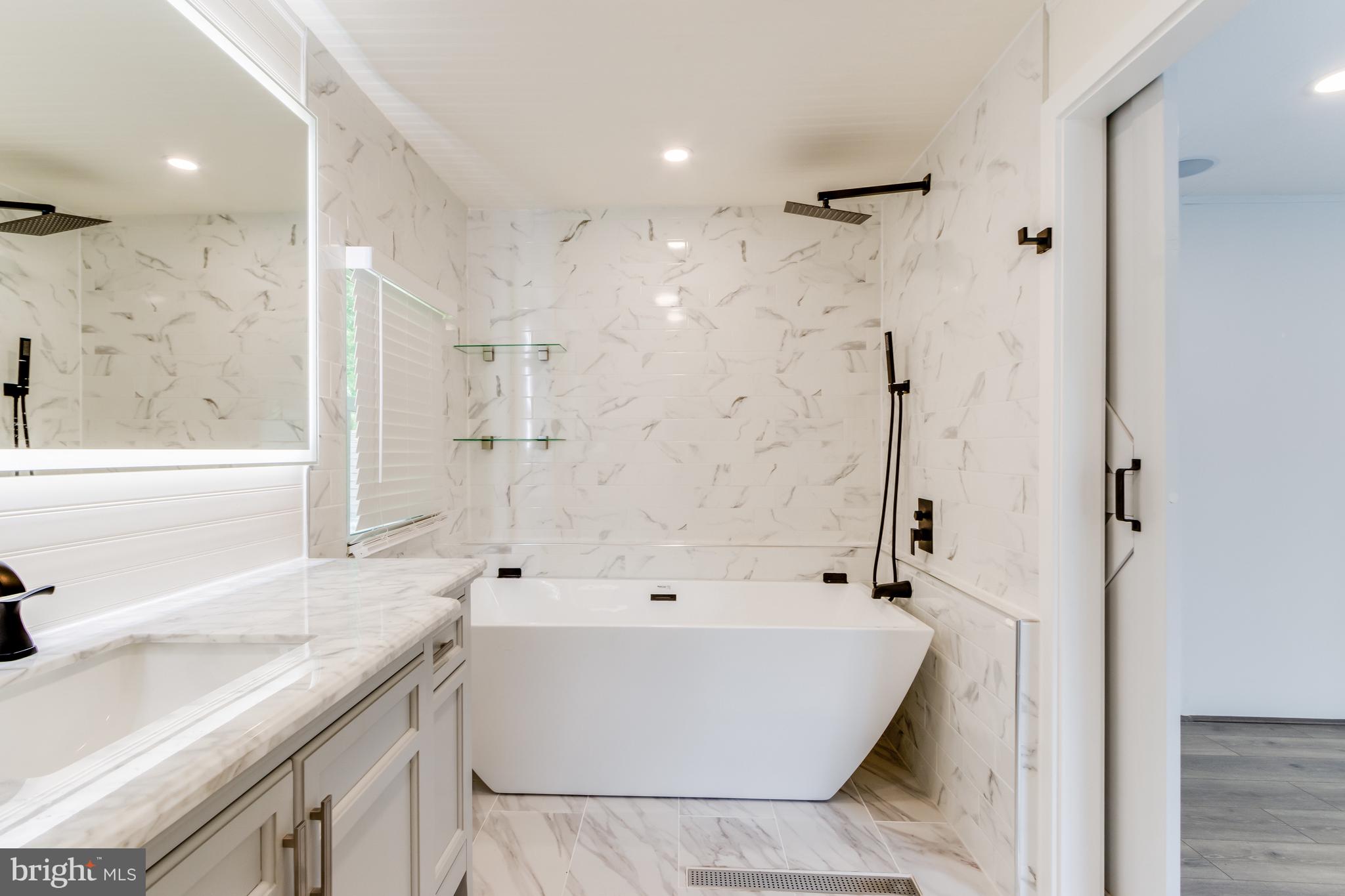 COLONIAL EAST MHP - Residential