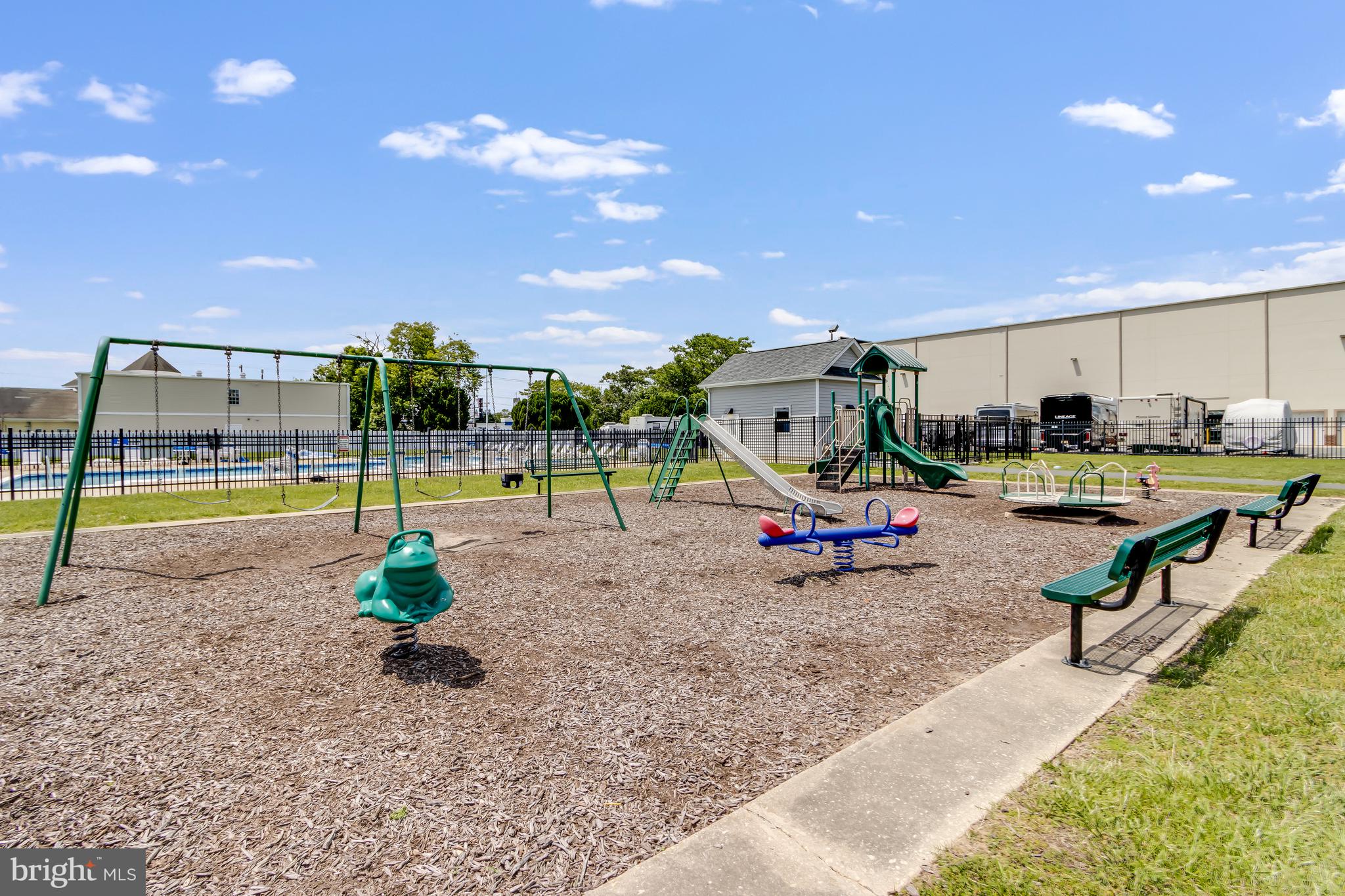 COLONIAL EAST MHP - Residential