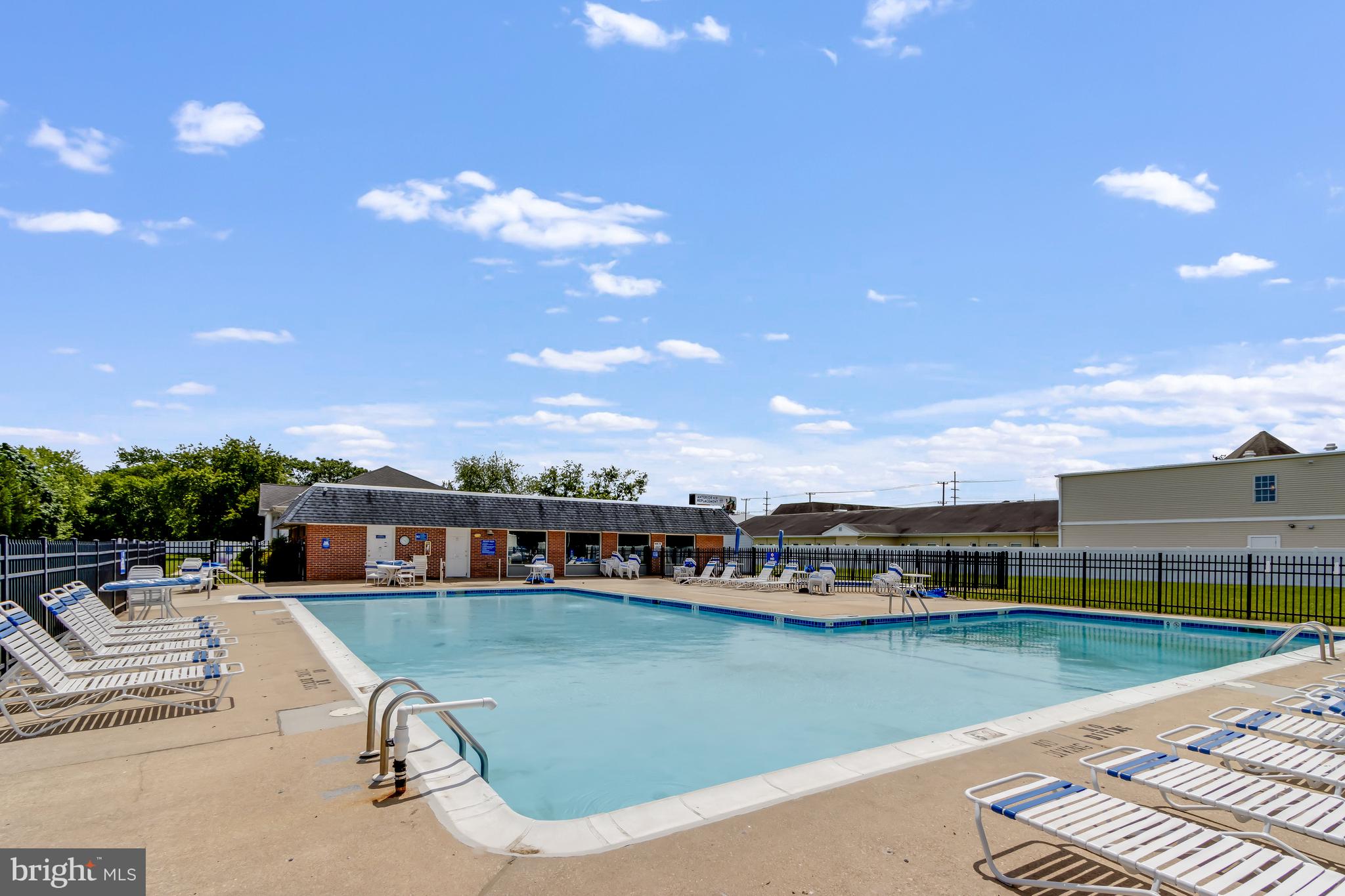 COLONIAL EAST MHP - Residential