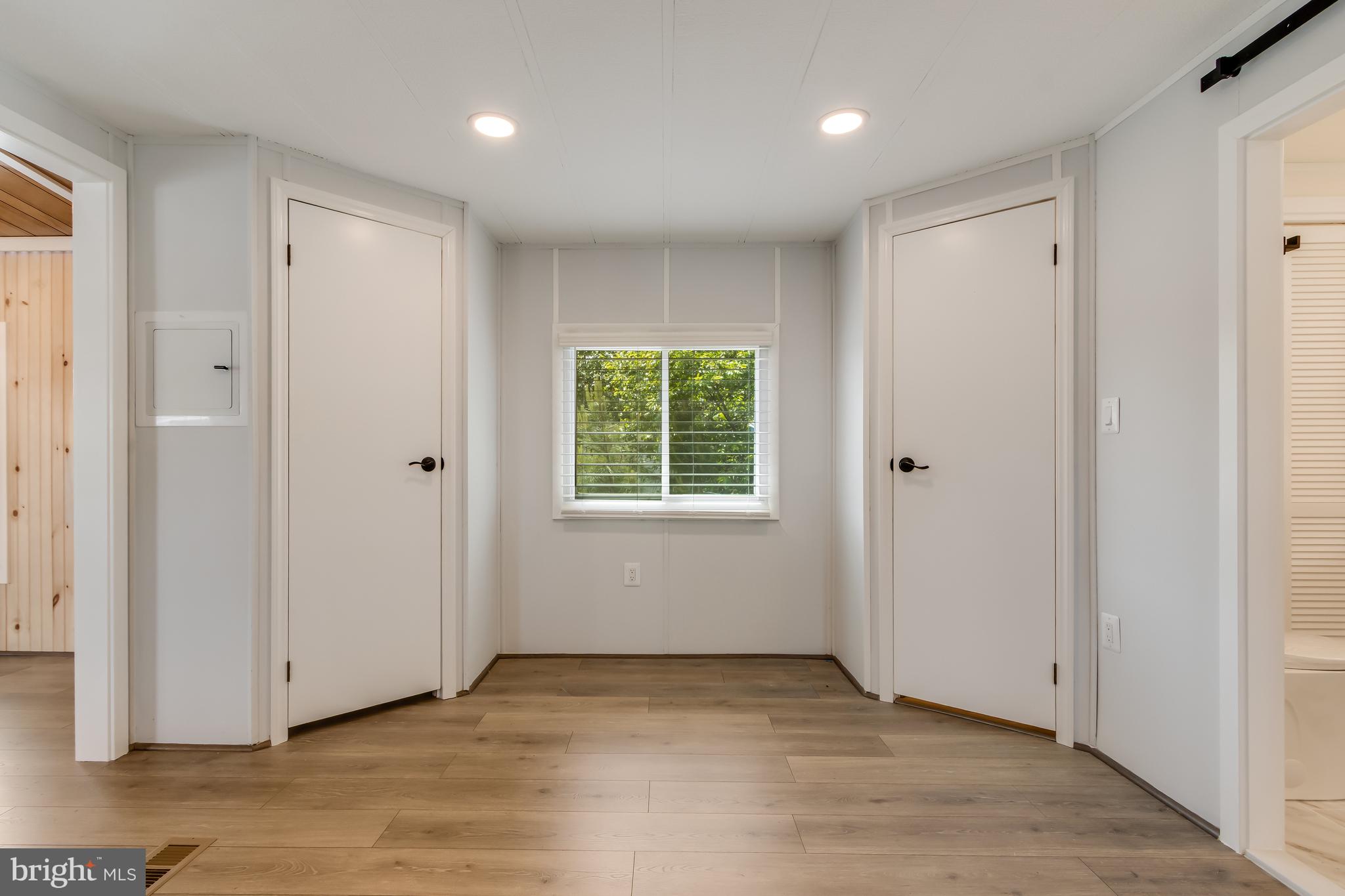 COLONIAL EAST MHP - Residential