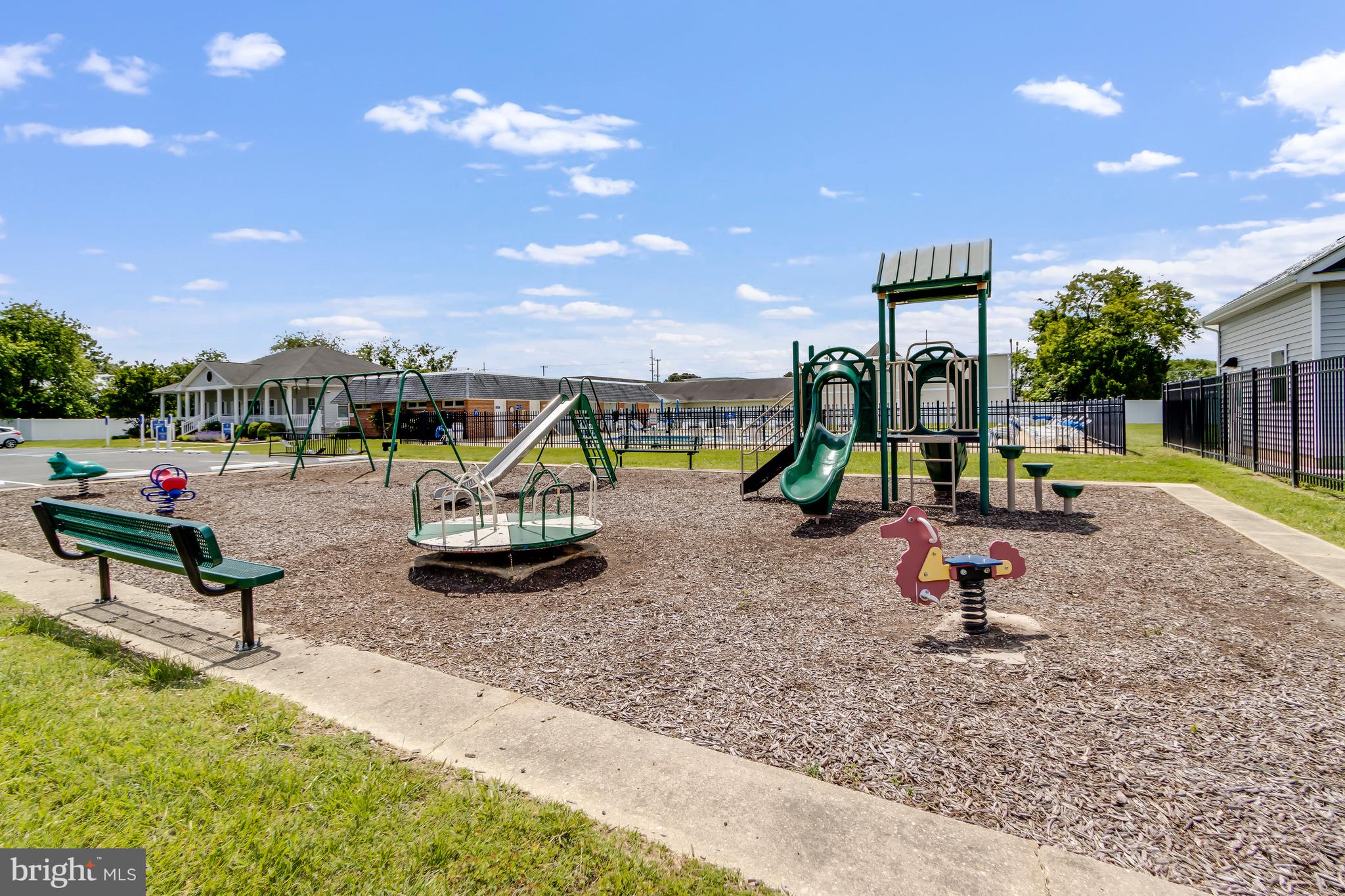 COLONIAL EAST MHP - Residential