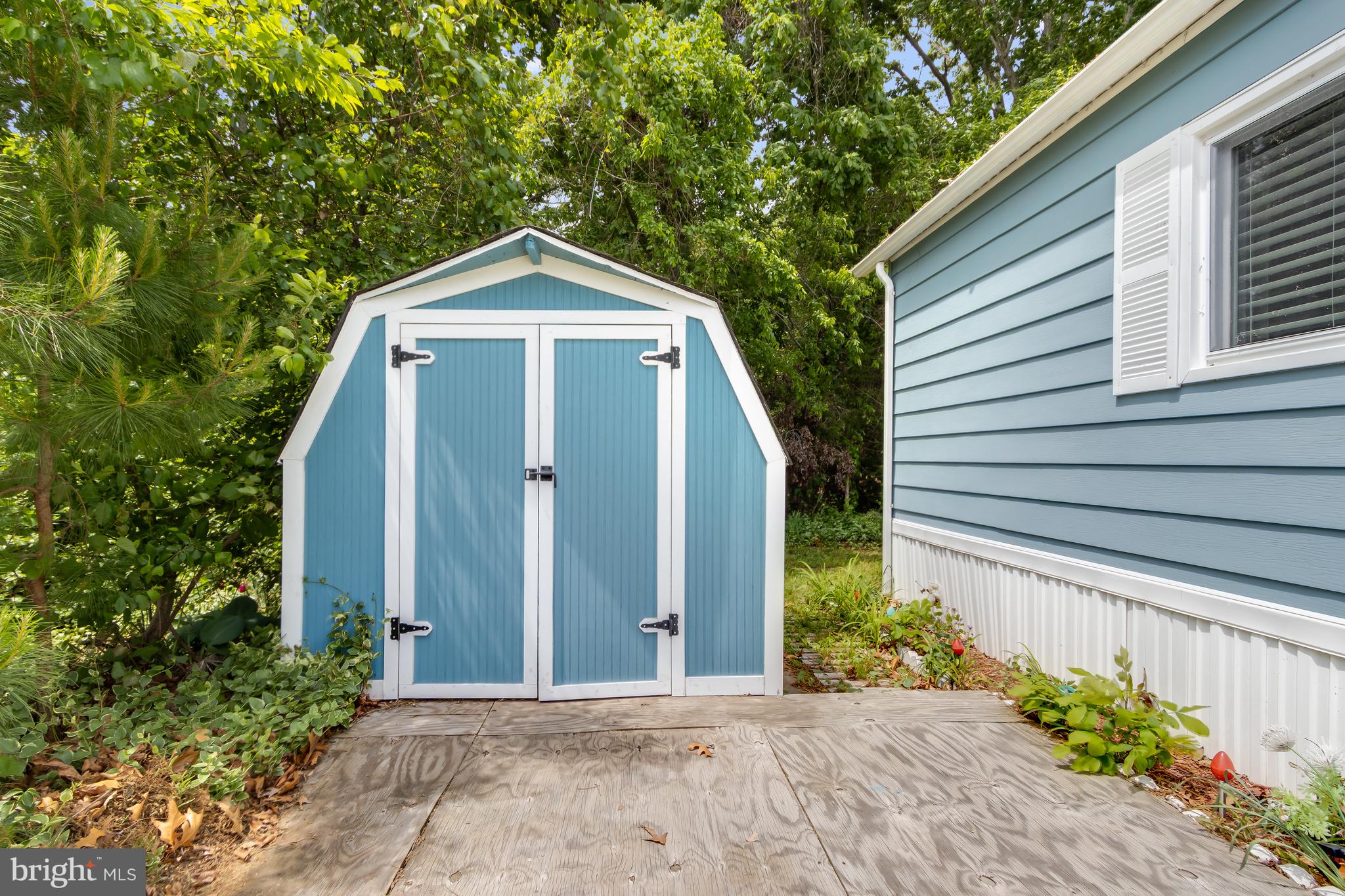 COLONIAL EAST MHP - Residential