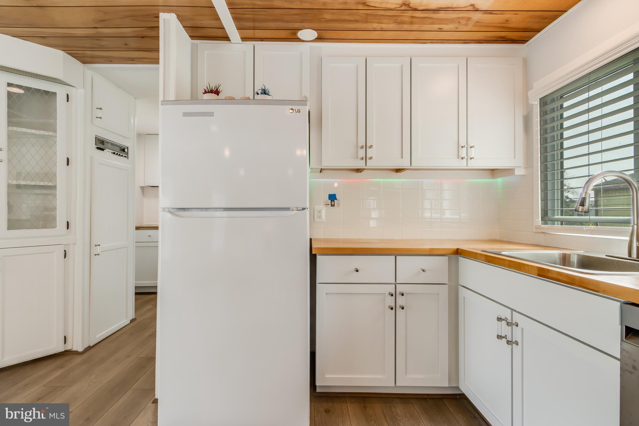 COLONIAL EAST MHP - Residential