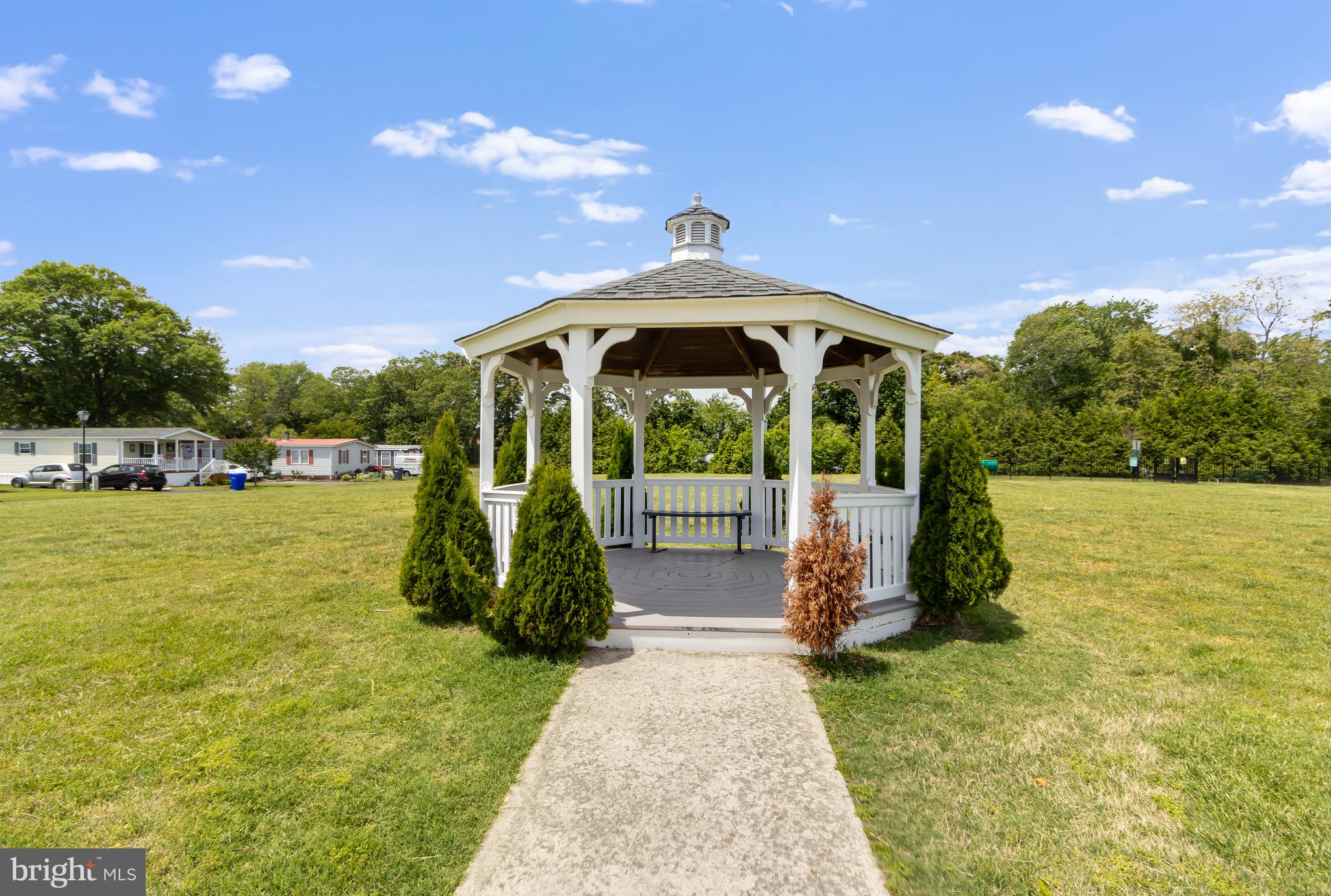 COLONIAL EAST MHP - Residential