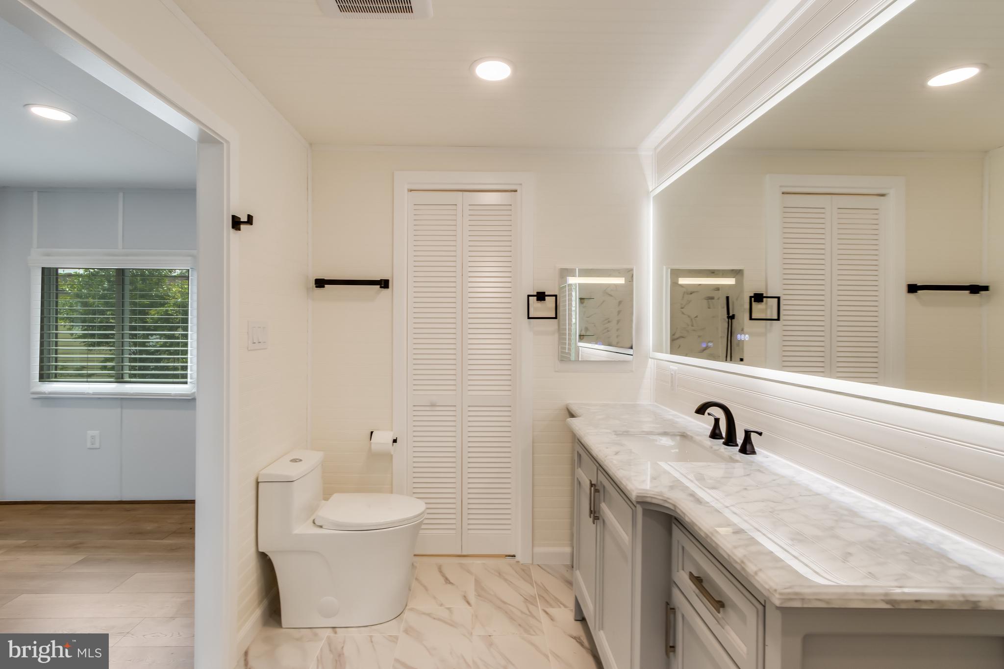 COLONIAL EAST MHP - Residential