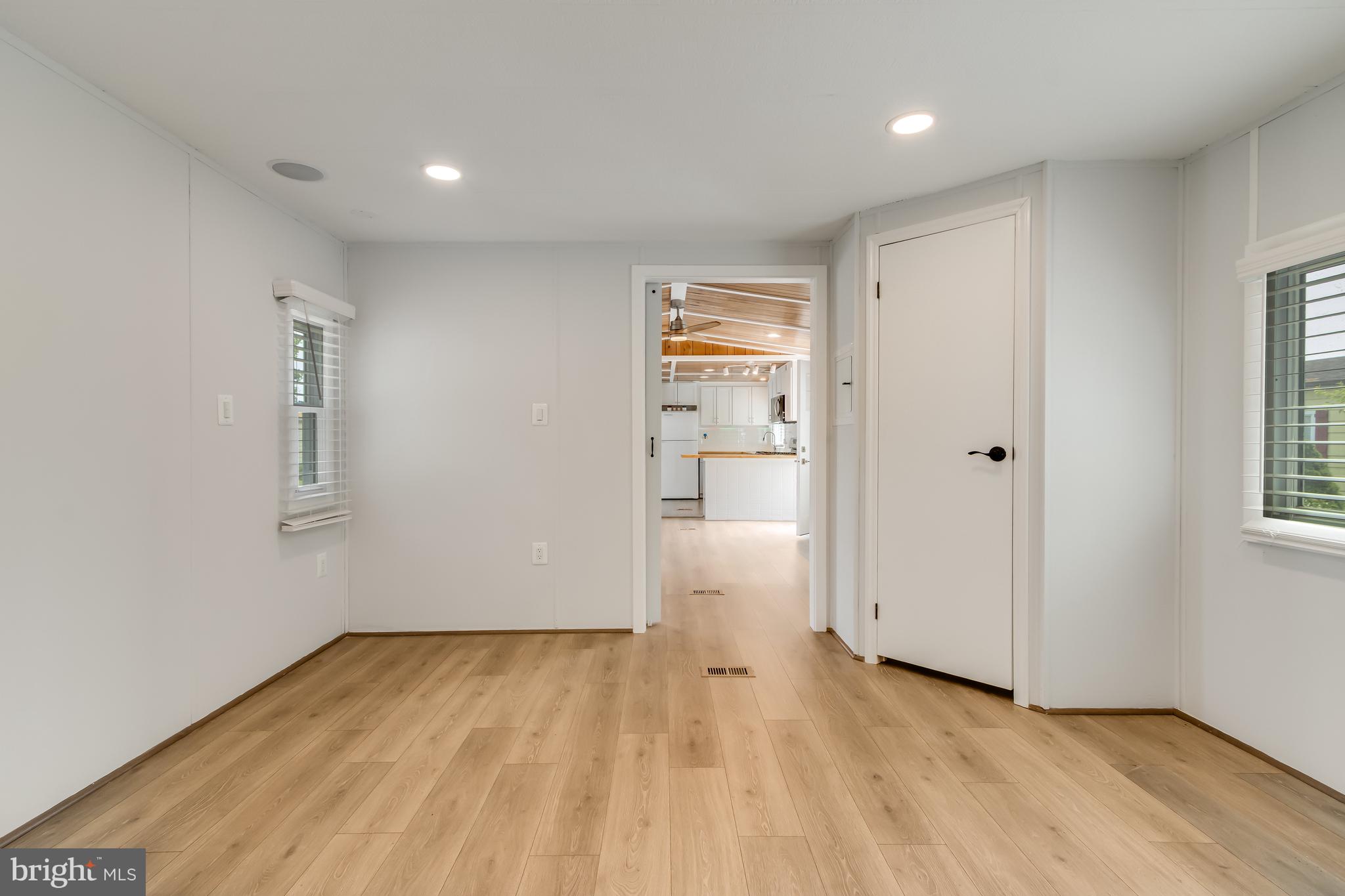 COLONIAL EAST MHP - Residential