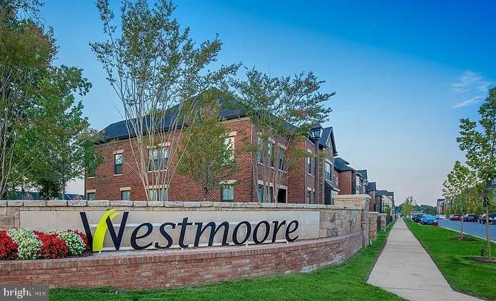 WESTMOORE AT MOOREFIELD - Residential Lease