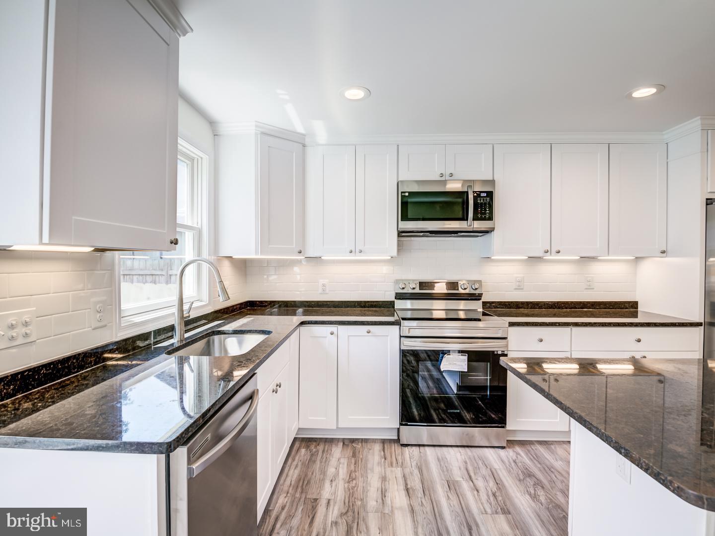 EASTON - Residential