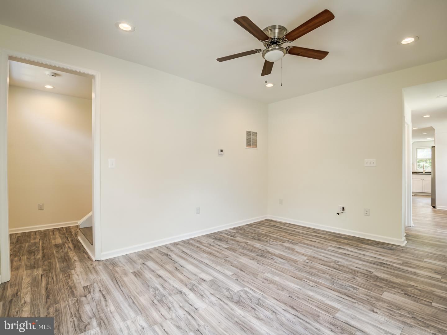 EASTON - Residential