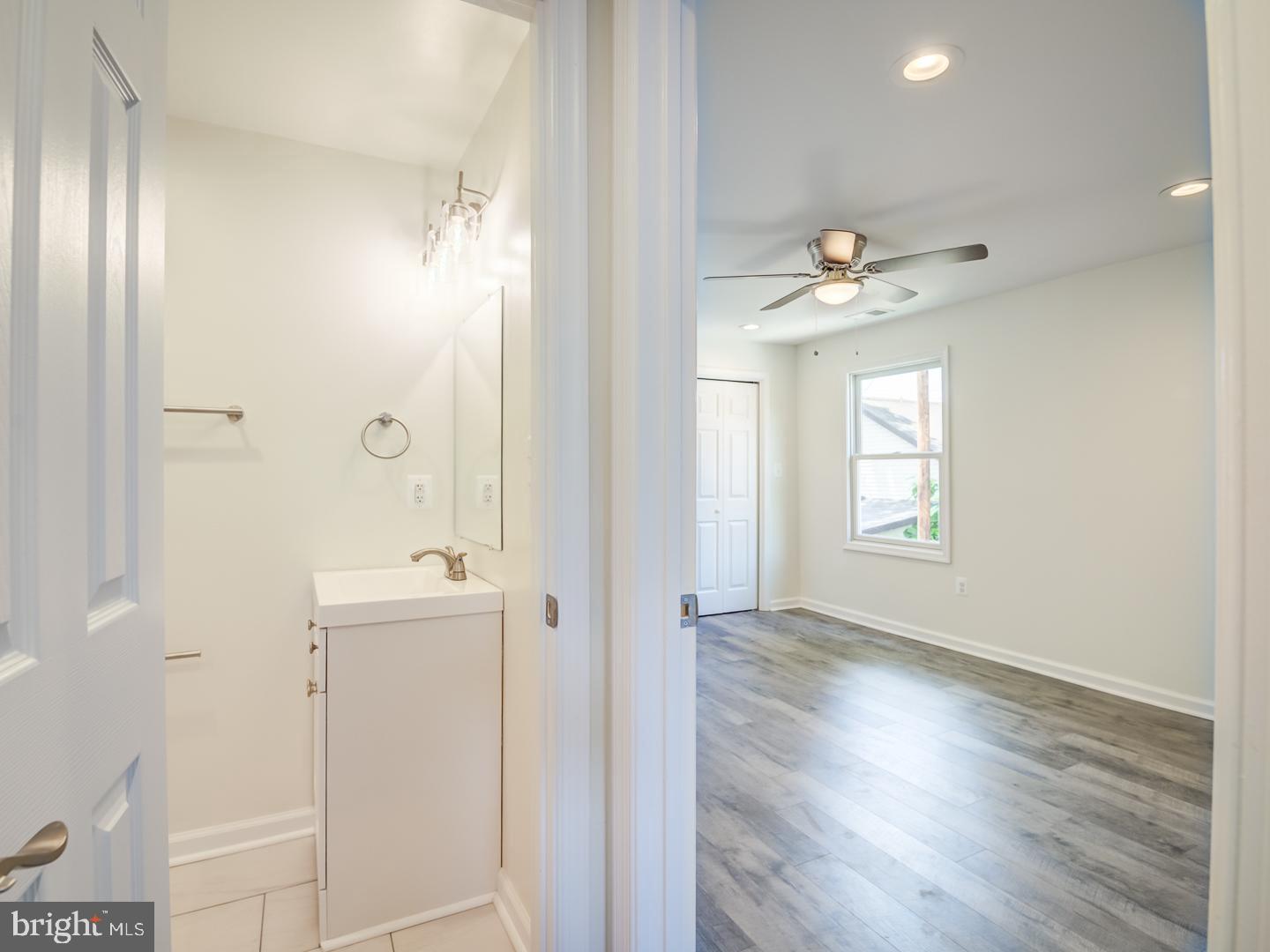 EASTON - Residential