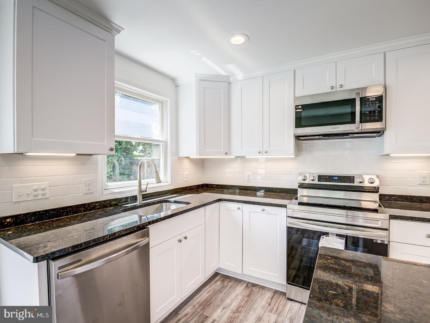 EASTON - Residential