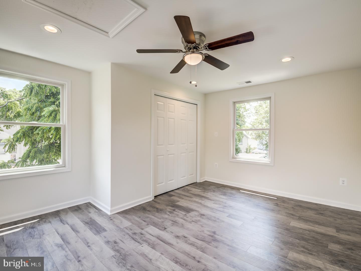 EASTON - Residential