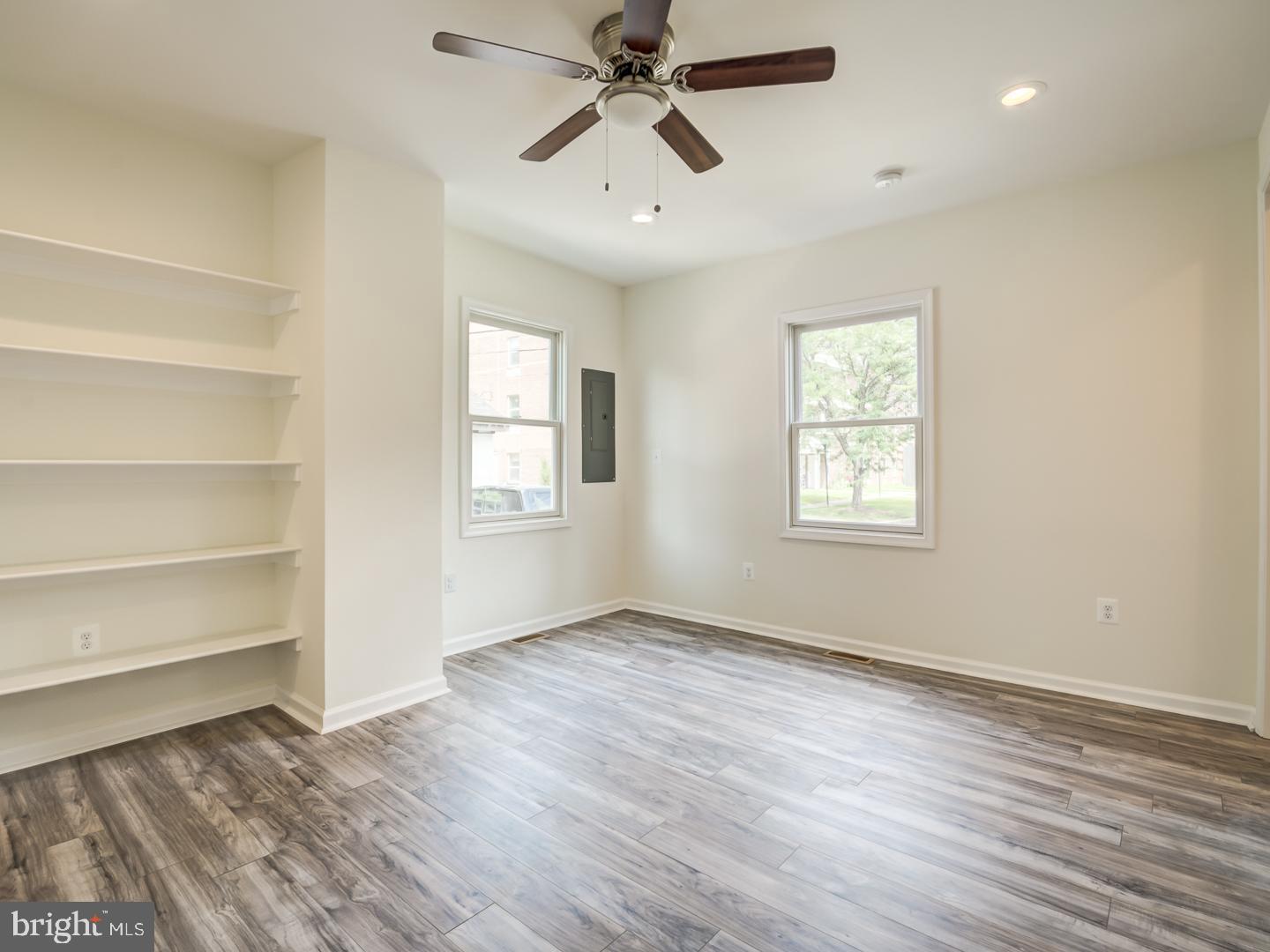 EASTON - Residential