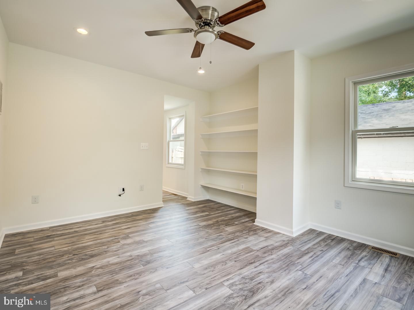 EASTON - Residential