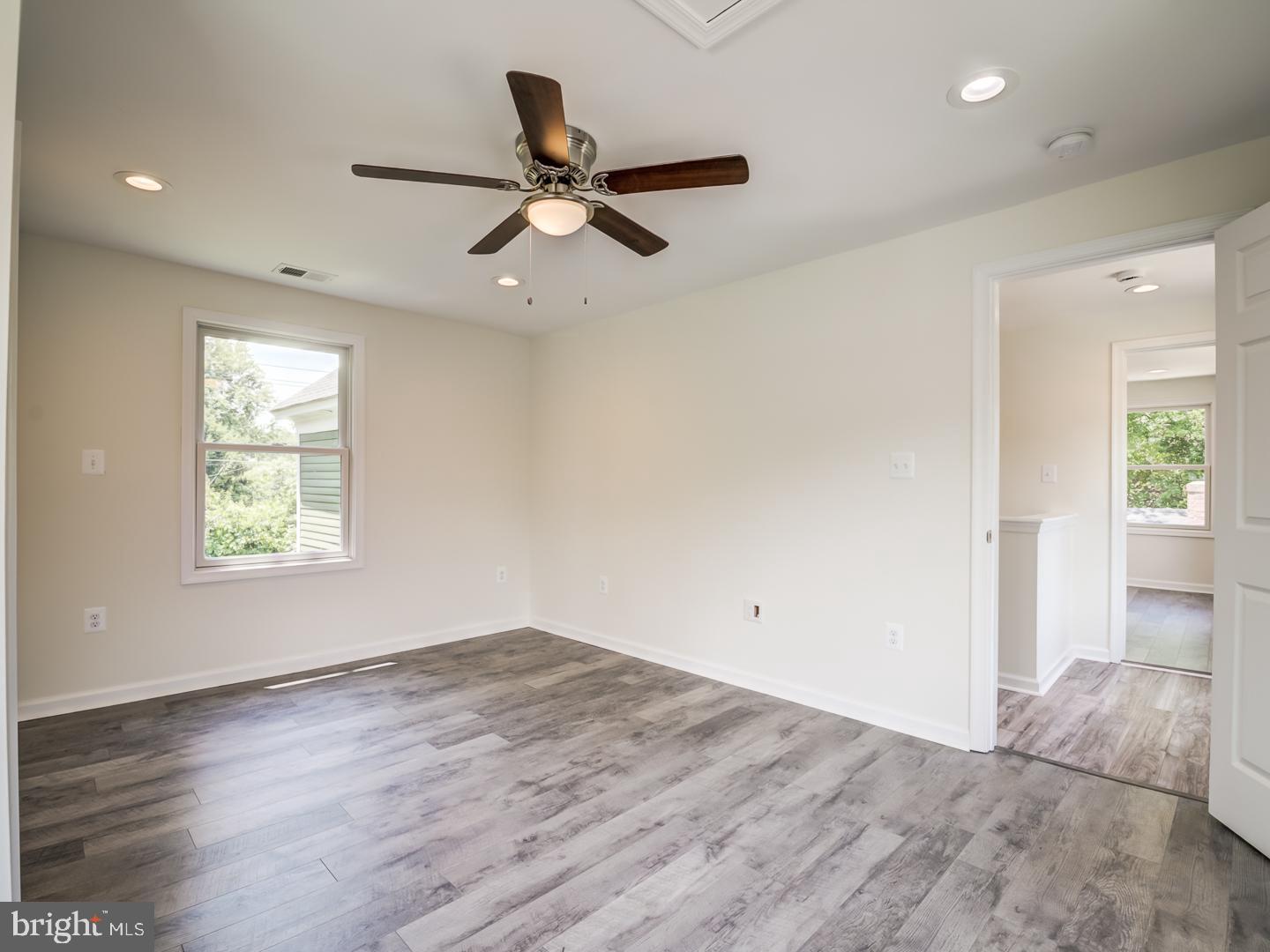 EASTON - Residential