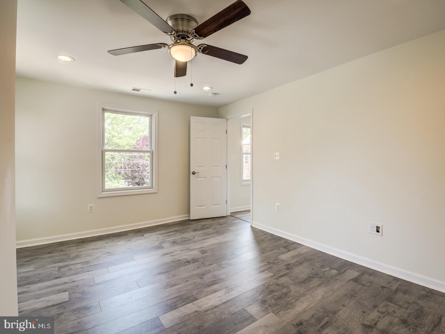 EASTON - Residential