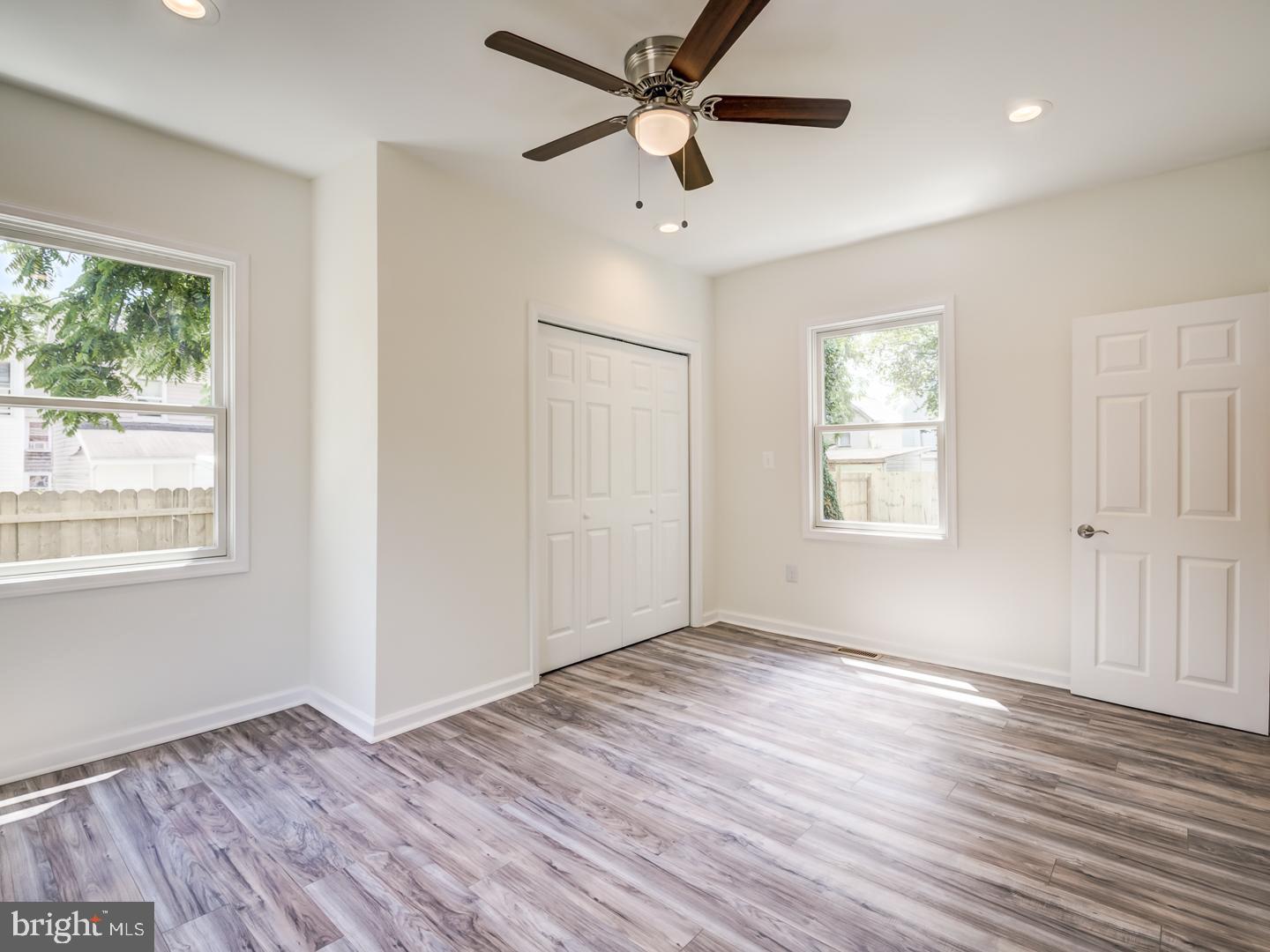 EASTON - Residential