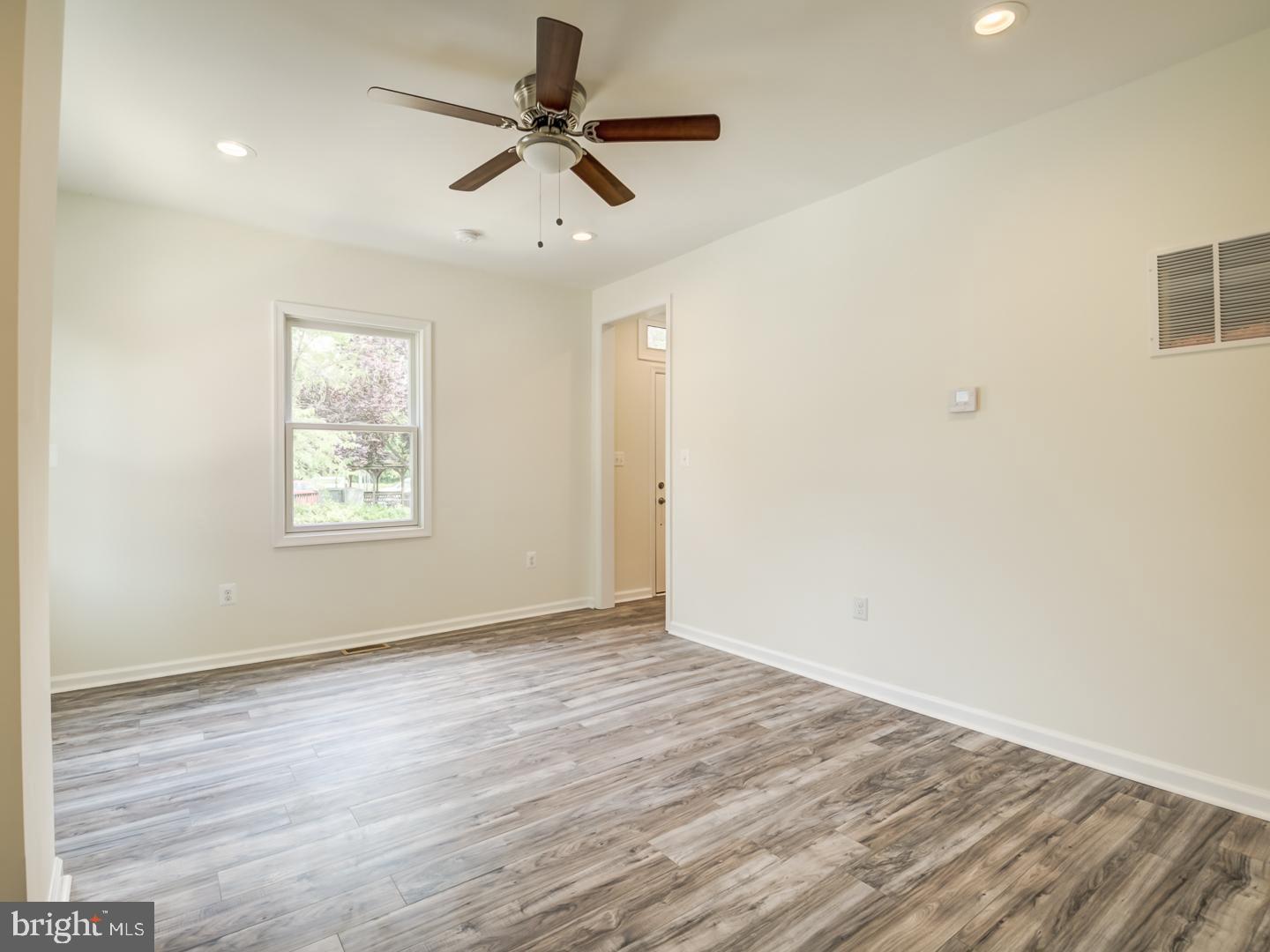 EASTON - Residential