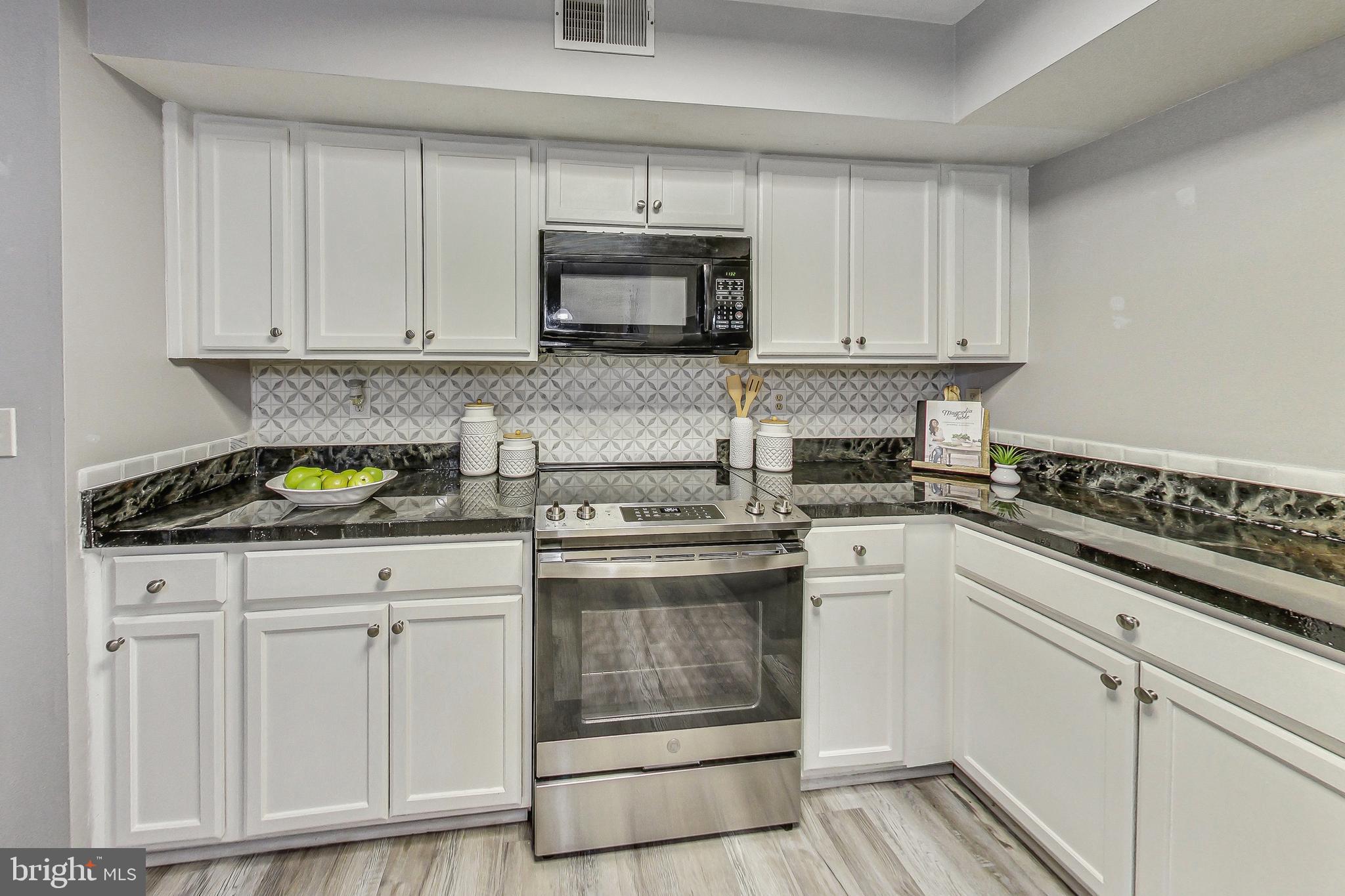 ANNAPOLIS OVERLOOK - Residential