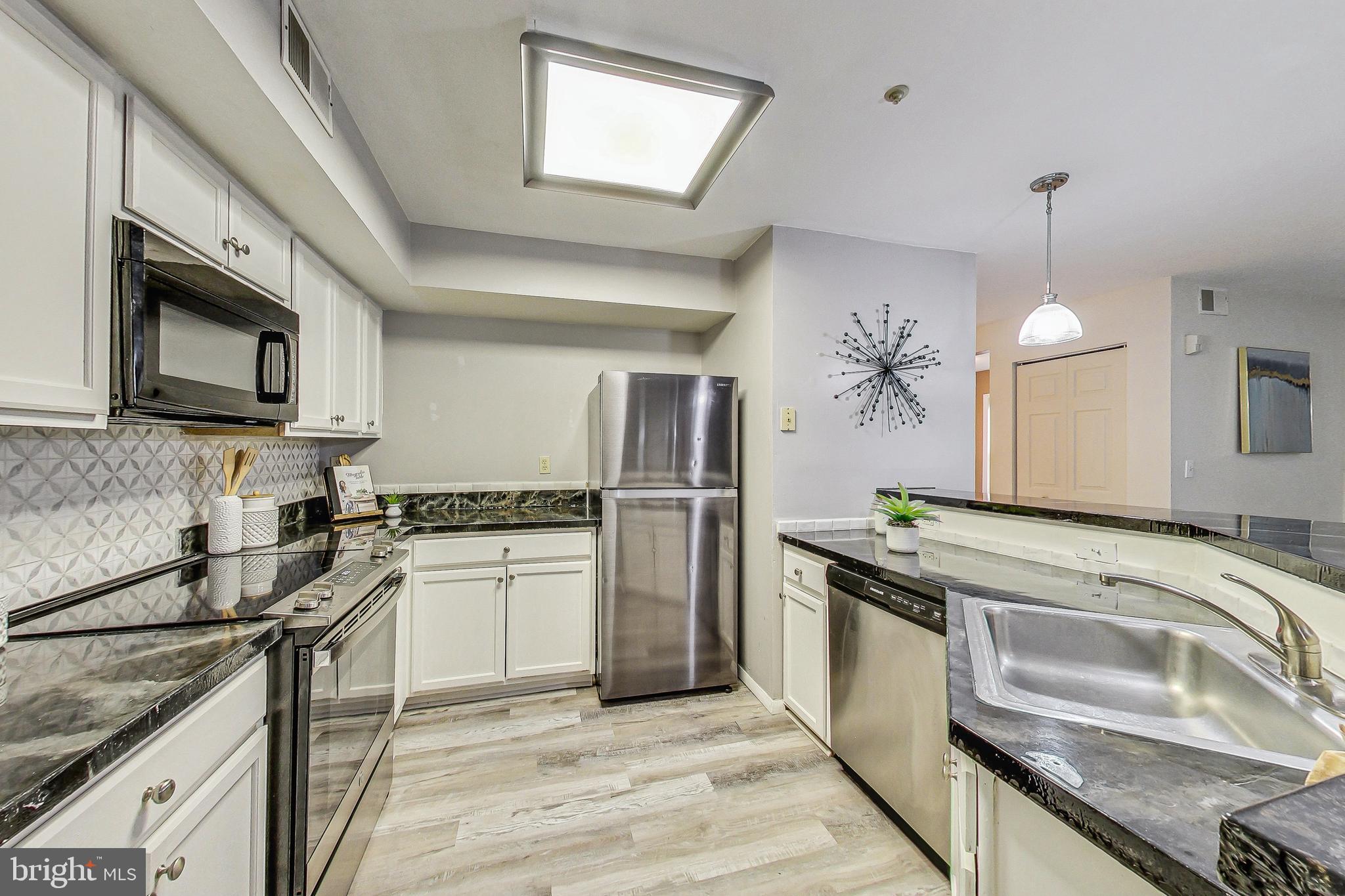 ANNAPOLIS OVERLOOK - Residential