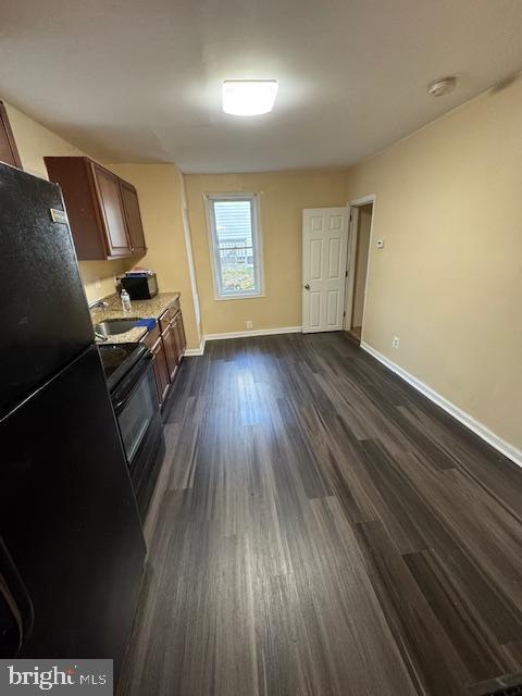 HILLENDALE PARK - Residential Lease