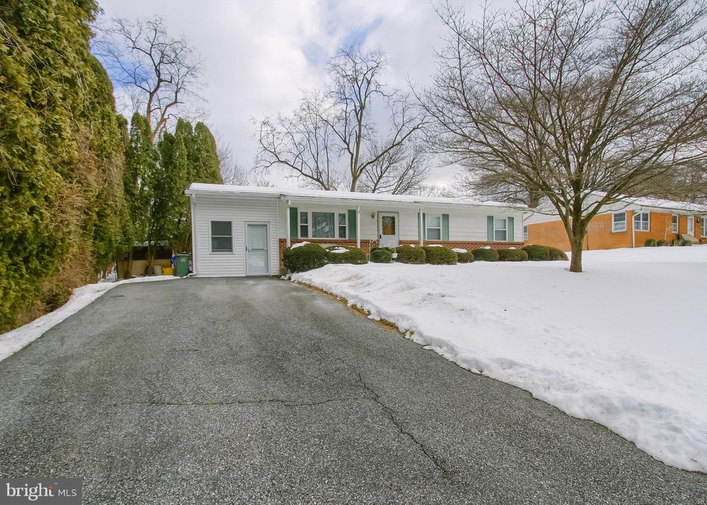 Photo of 1075 Princess Drive, HARRISBURG, PA 17113 (MLS # PADA2056652)