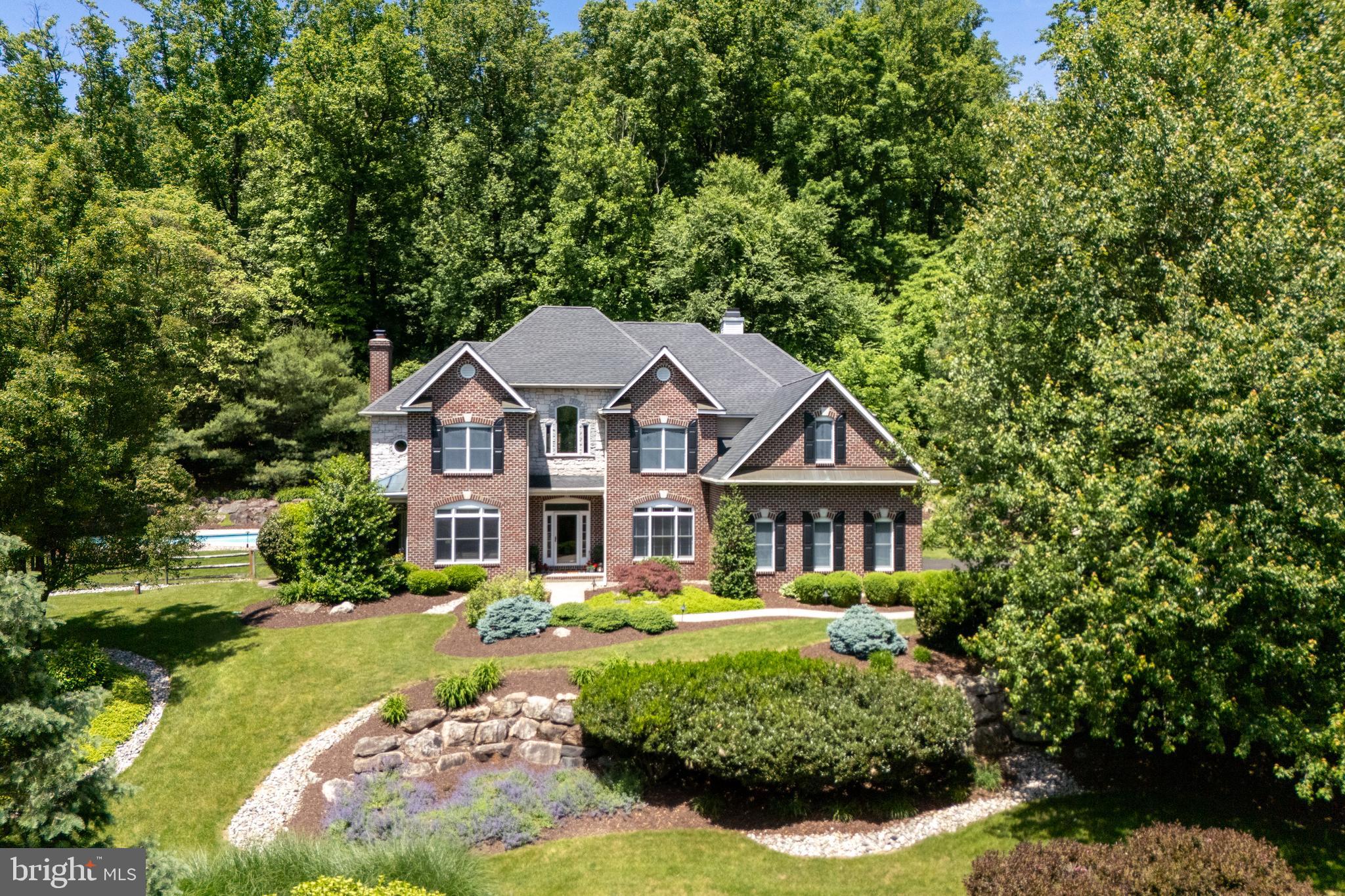 WOODLAND HILL CC EST - Residential