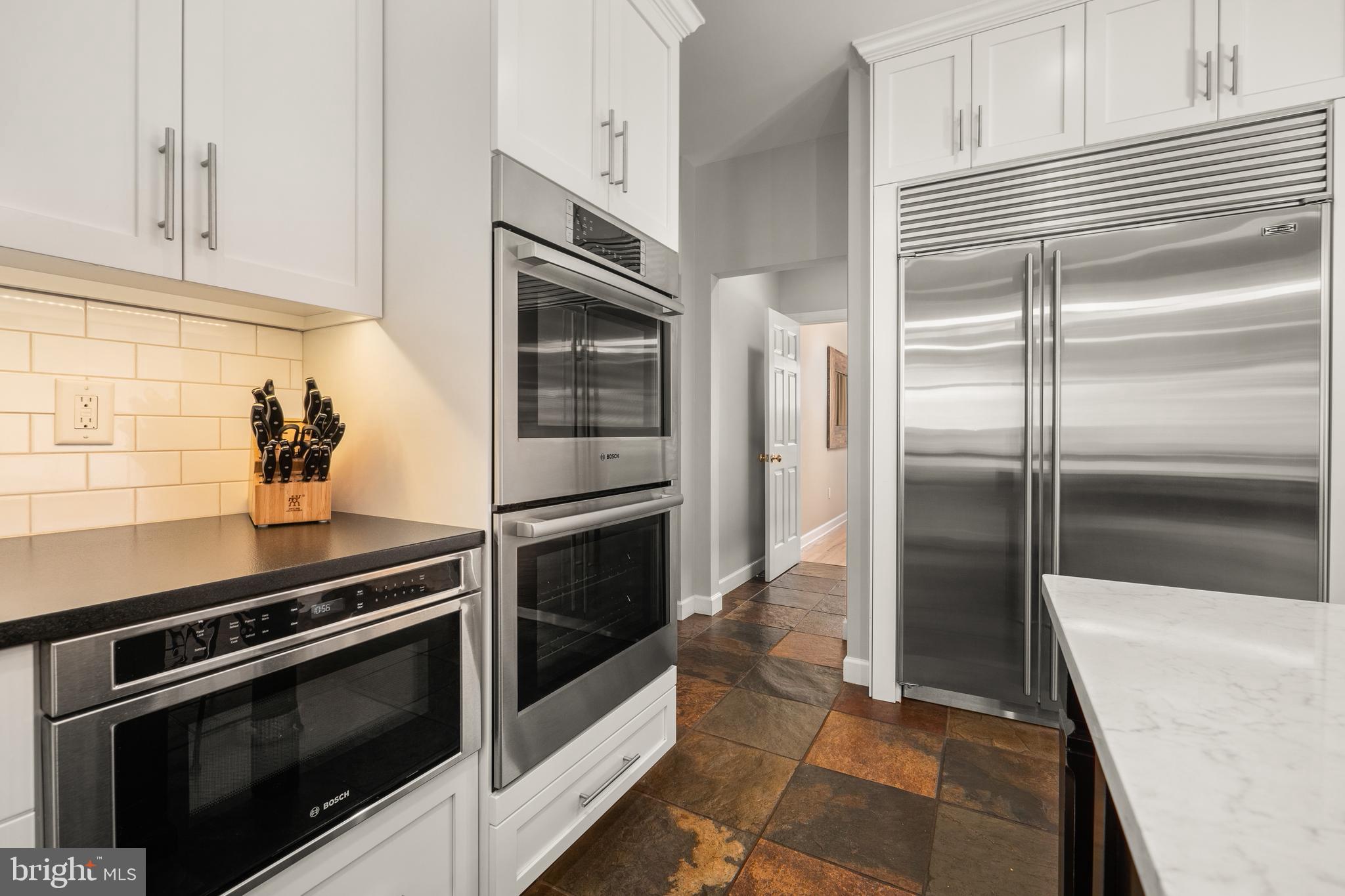 WOODLAND HILL CC EST - Residential