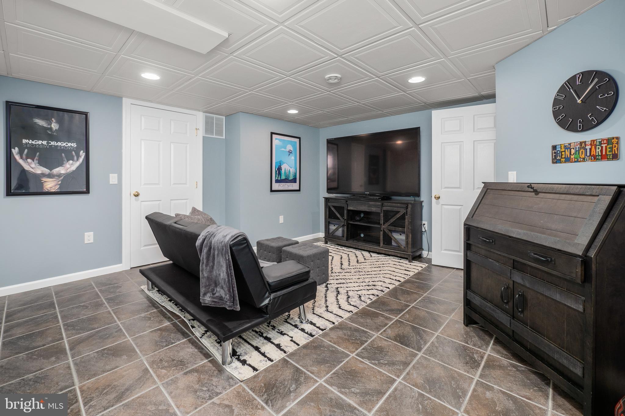 WOODLAND HILL CC EST - Residential