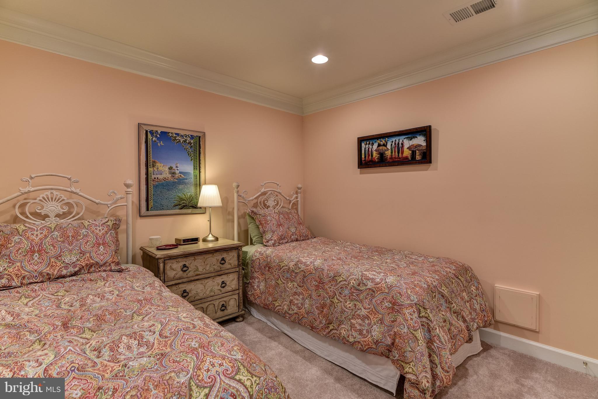 GREENWAY VILLAGE - Residential