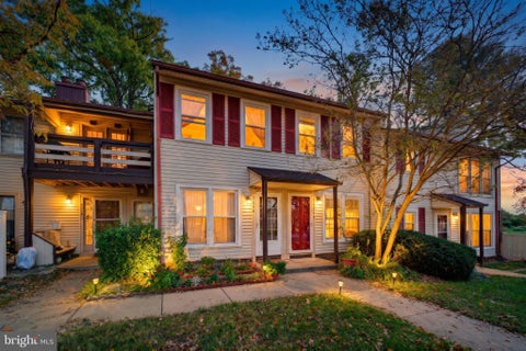 Photo of 2804 Chablis Circle, WOODBRIDGE, VA 22192 (MLS # VAPW2132990)