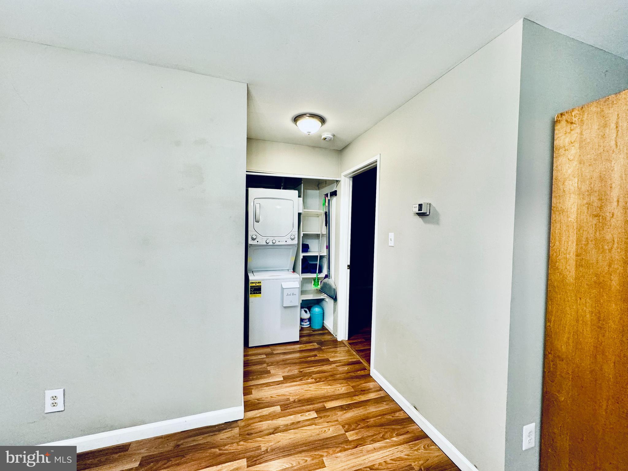 FARMINGDALE - Residential Lease