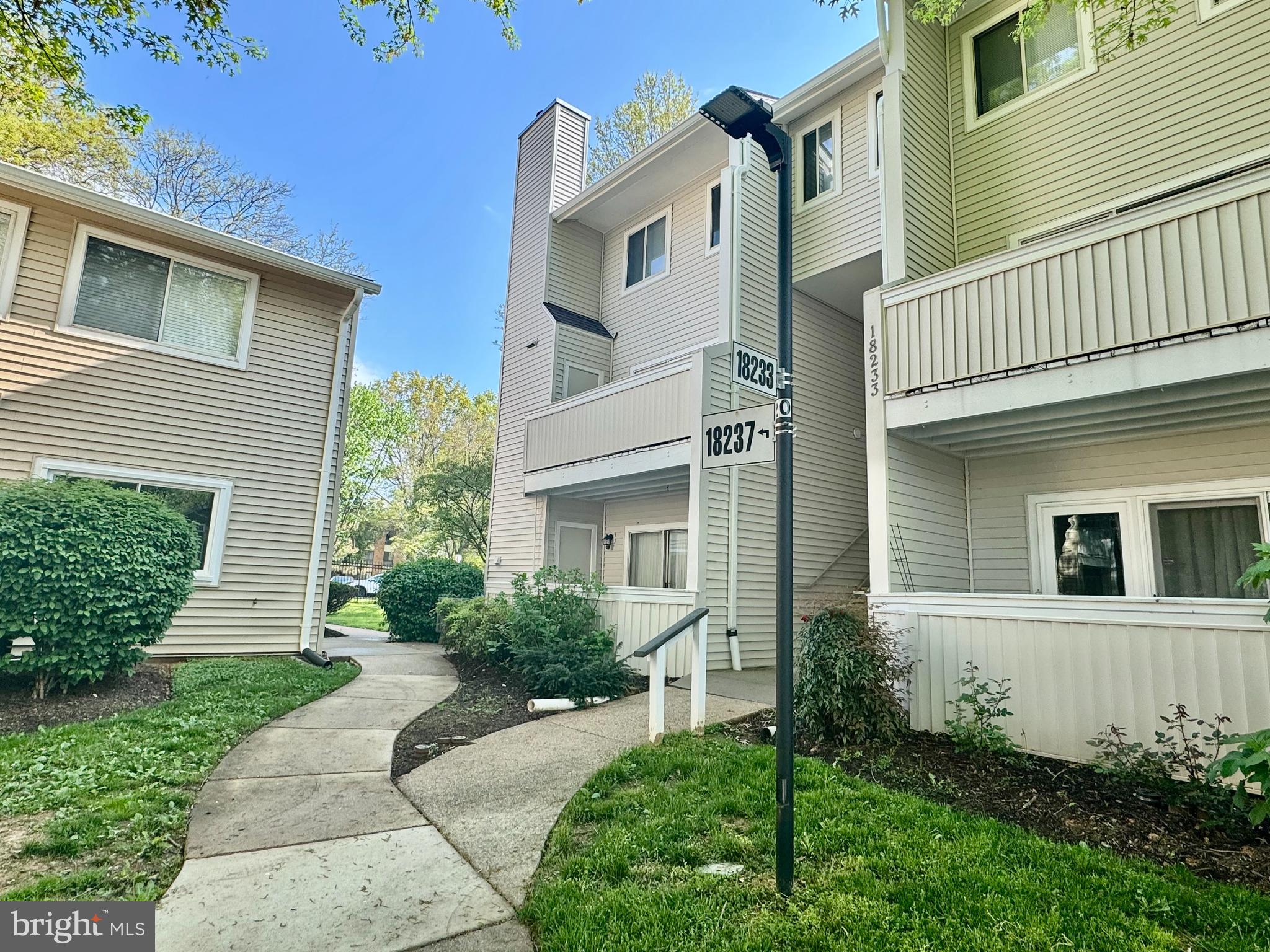 FARMINGDALE - Residential Lease