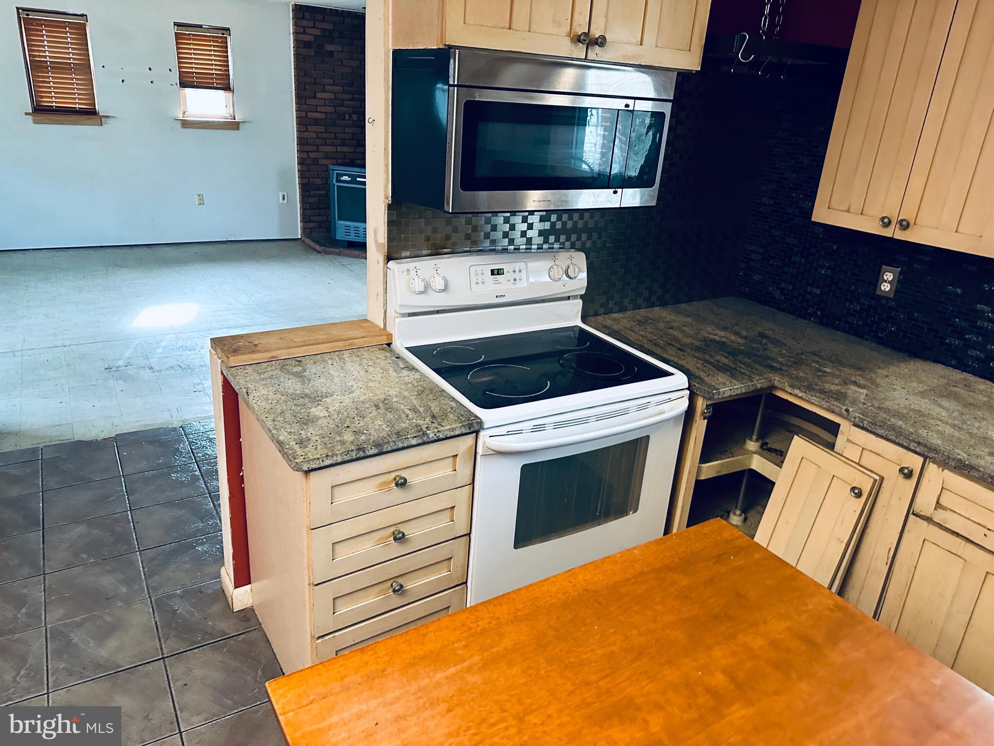 BRIGHTWATERS - Residential