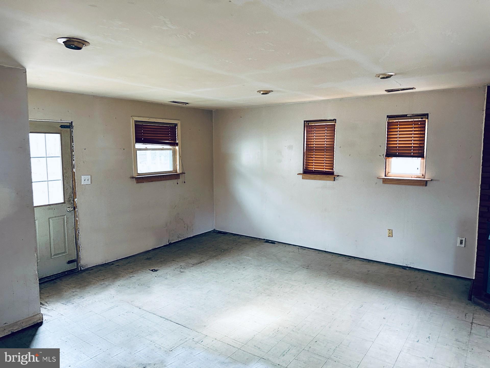 BRIGHTWATERS - Residential