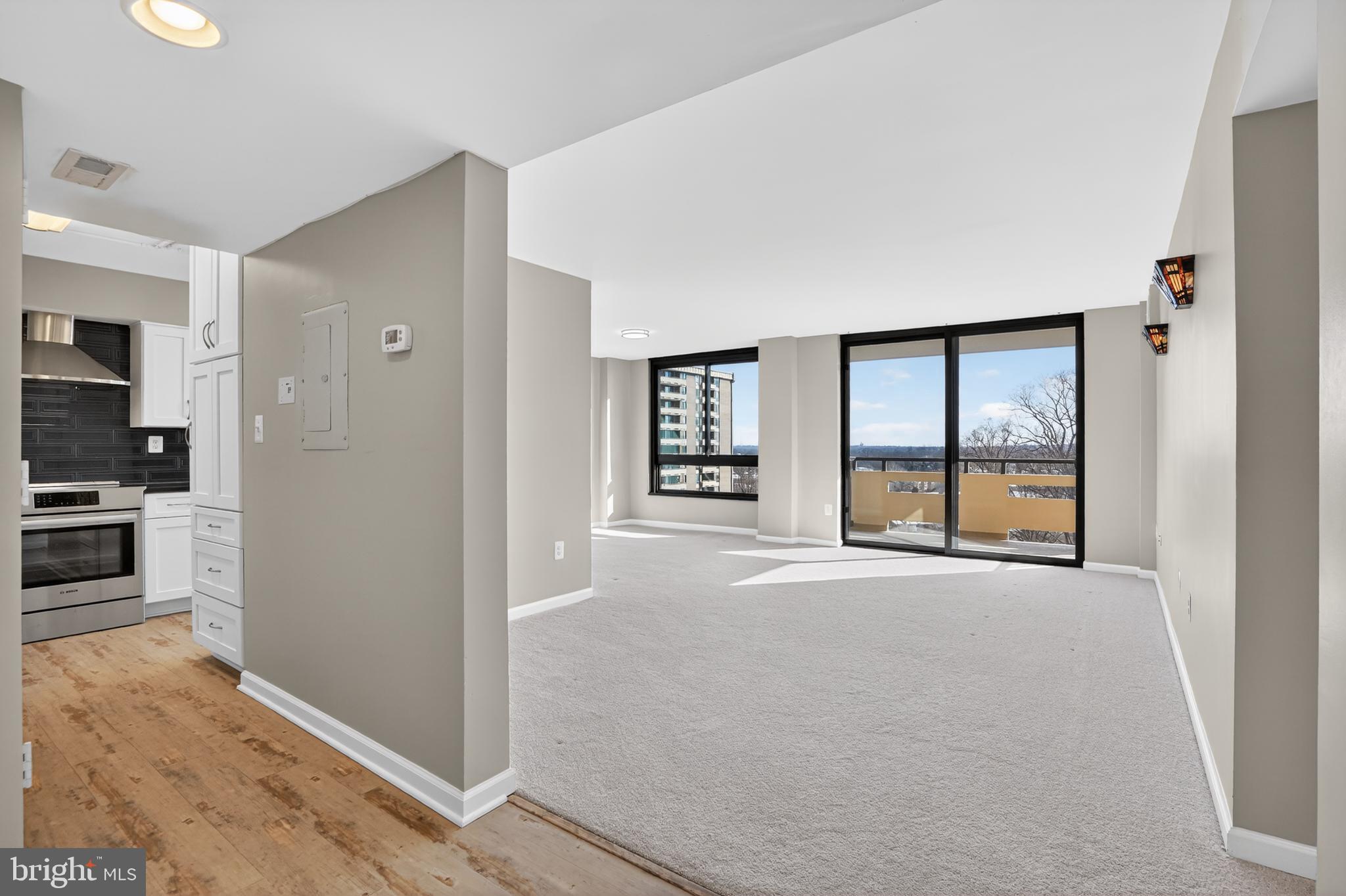 ENCORE OF MCLEAN - Residential