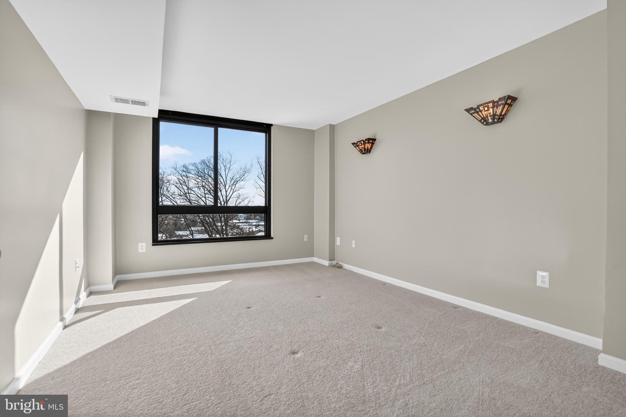 1808 OLD MEADOW ROAD 1009