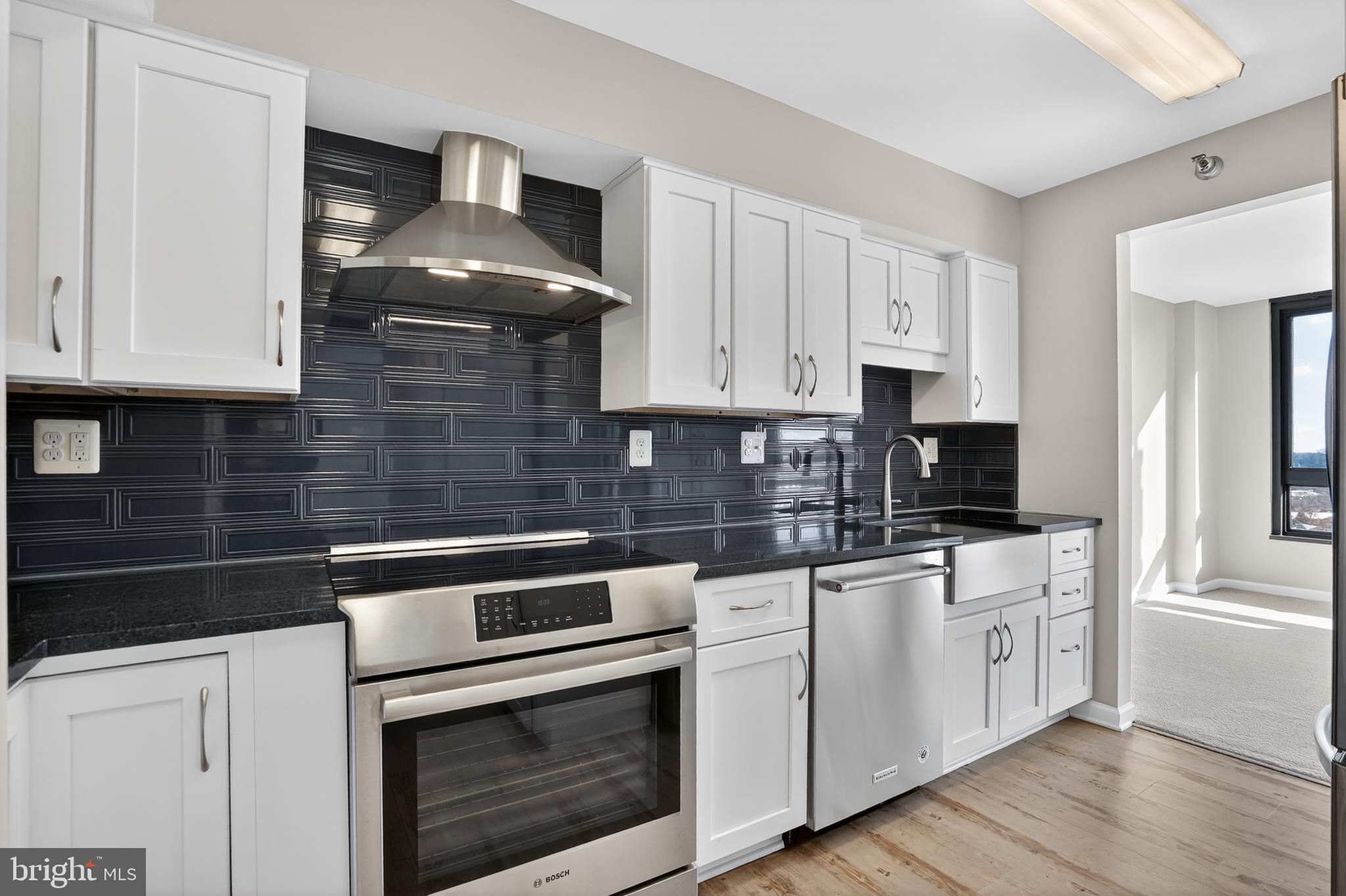 ENCORE OF MCLEAN - Residential